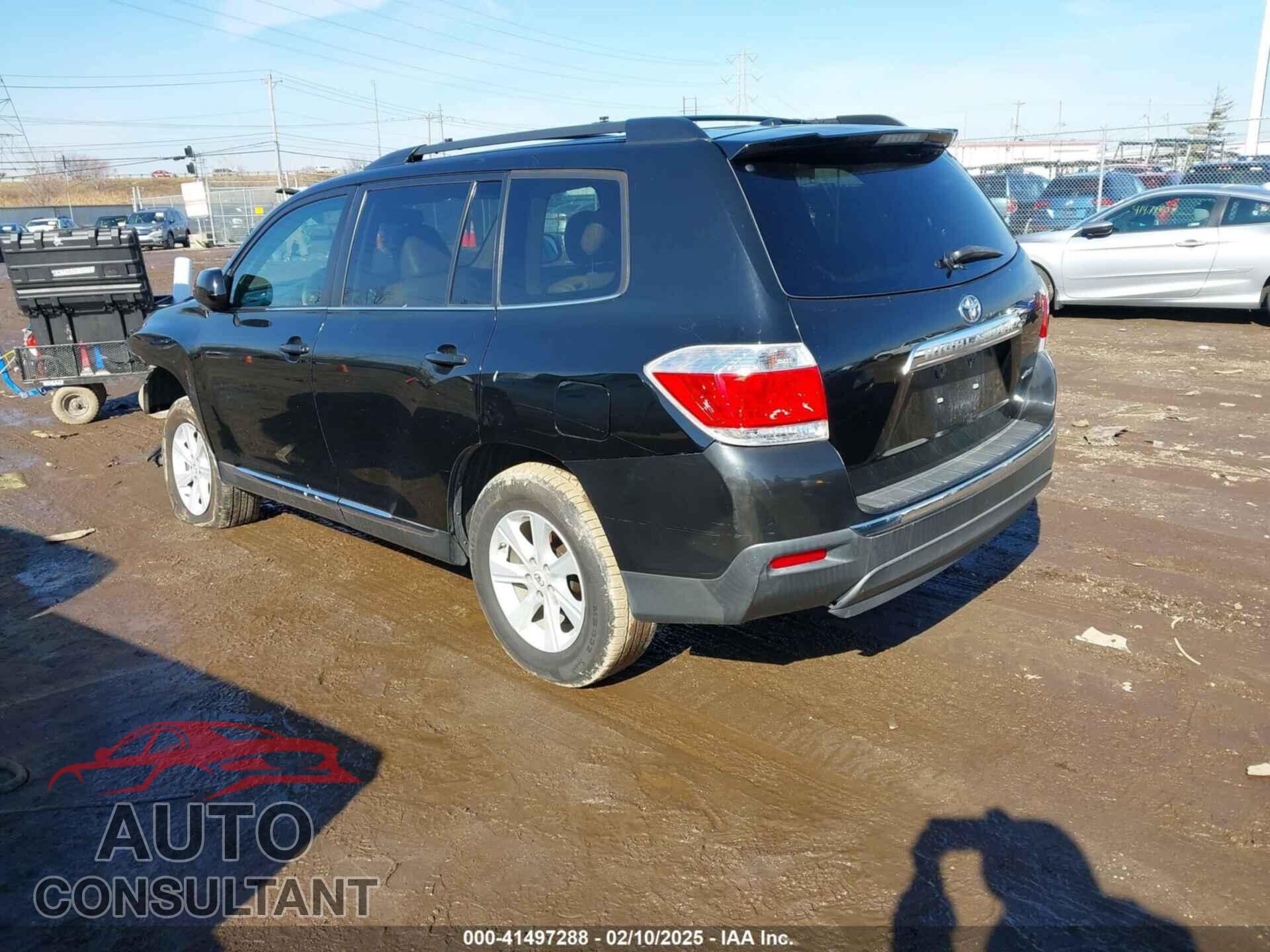 TOYOTA HIGHLANDER 2013 - 5TDBK3EH8DS227166