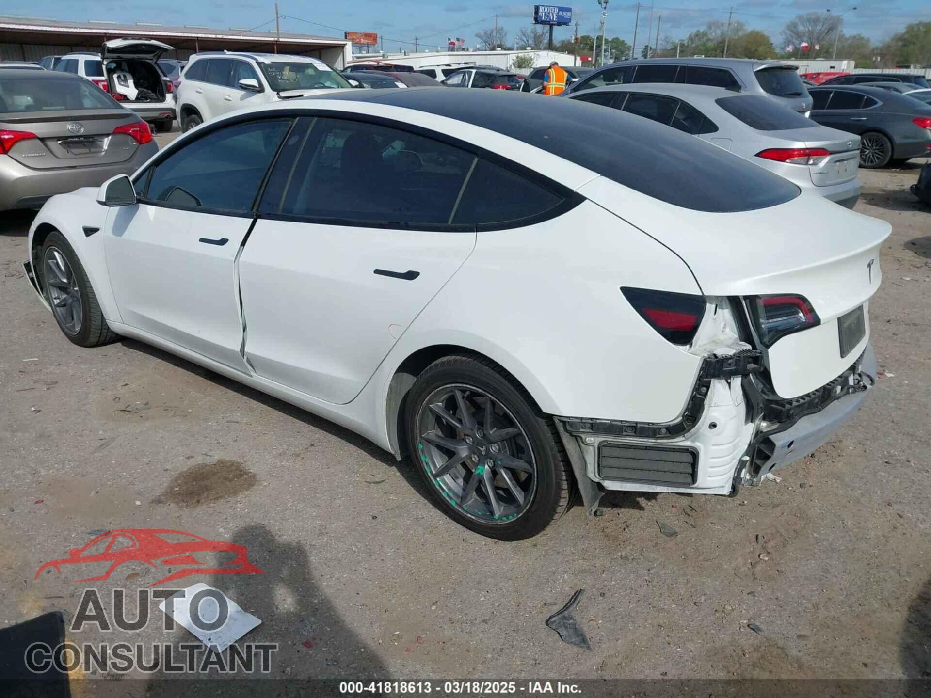 TESLA MODEL 3 2022 - 5YJ3E1EB3NF106448