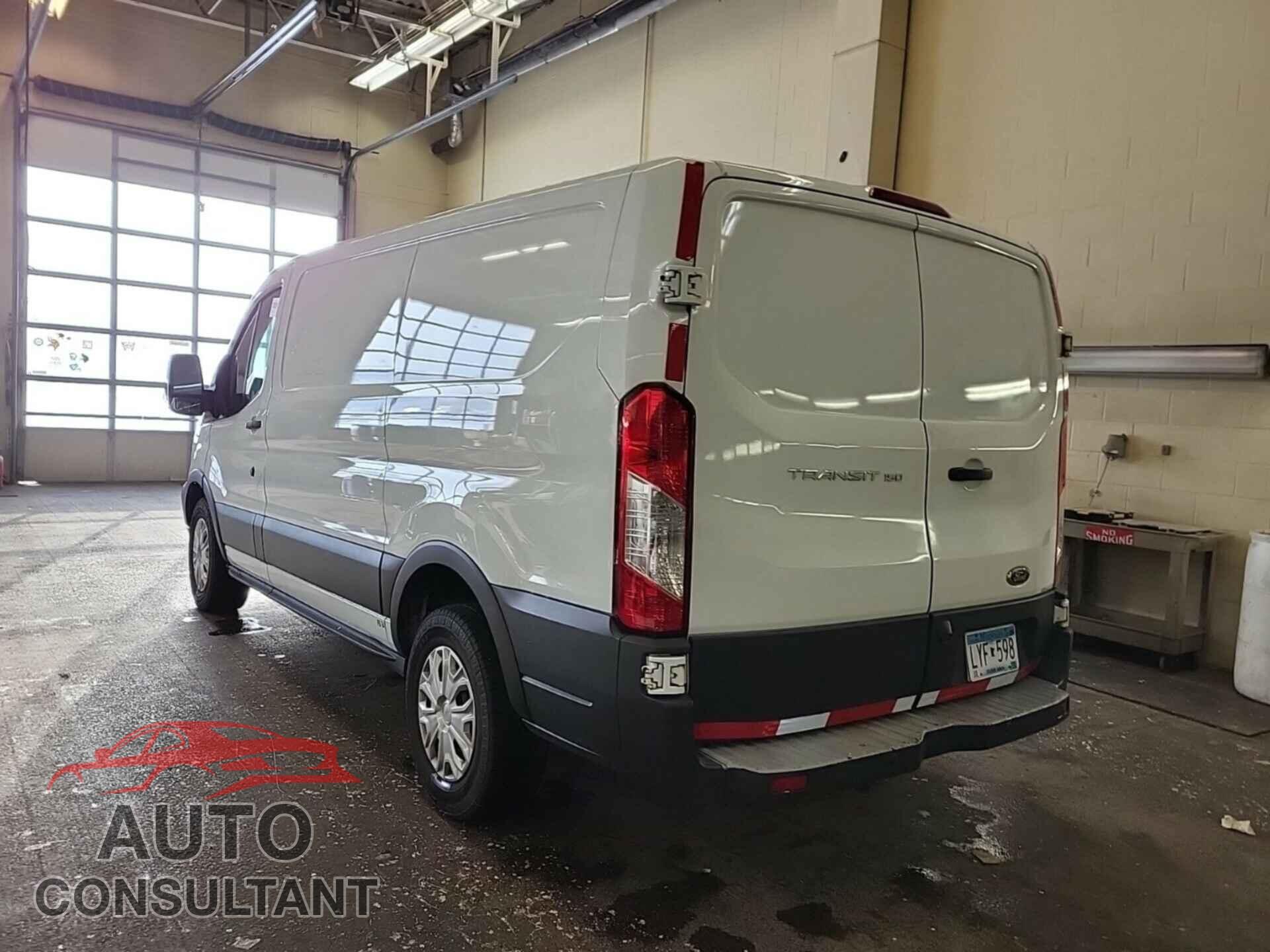 FORD TRANSIT-150 2017 - 1FTYE1YMXHKA94681