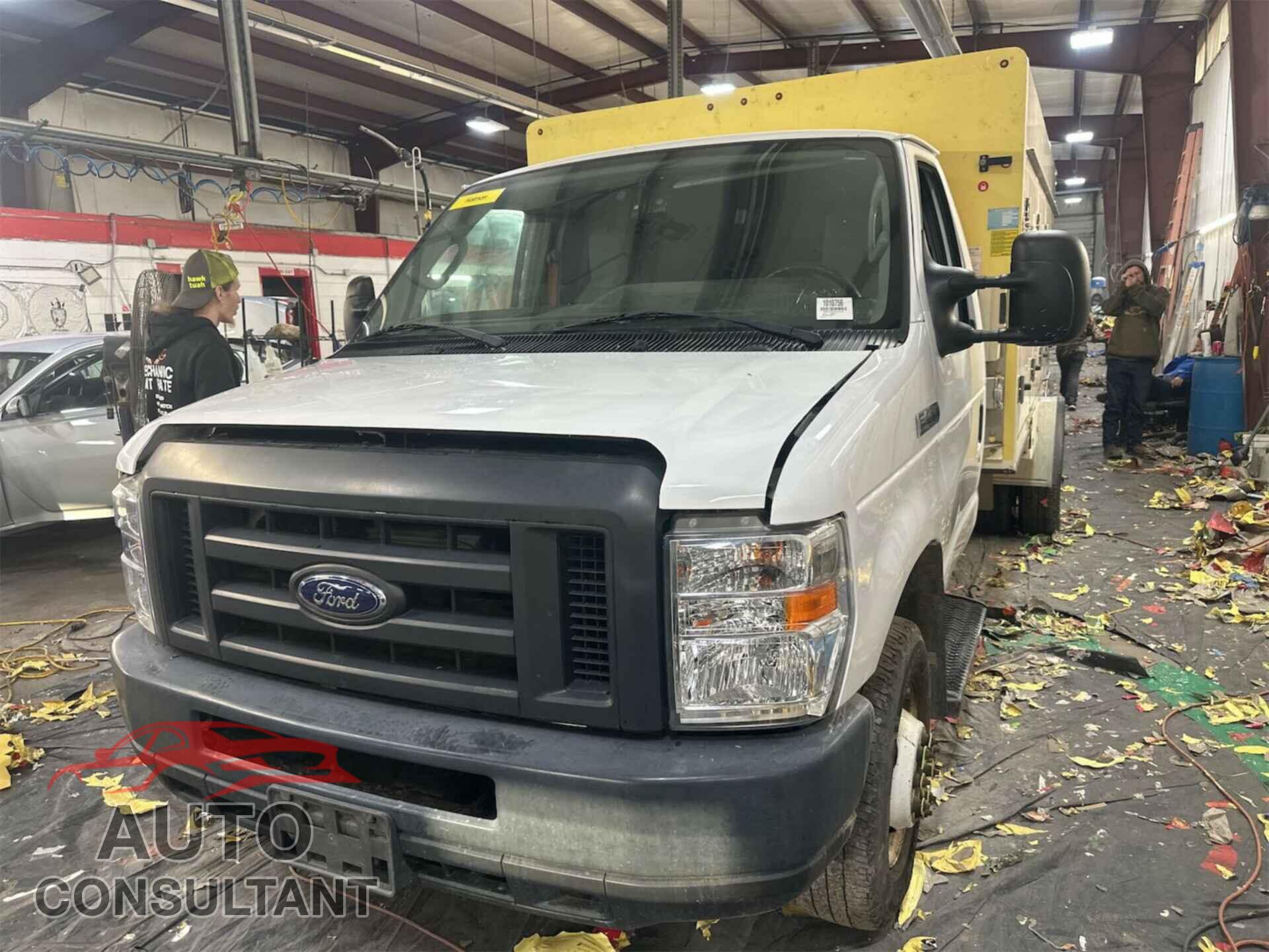 FORD ECONOLINE 2017 - 1FDXE4FS0HDC72192