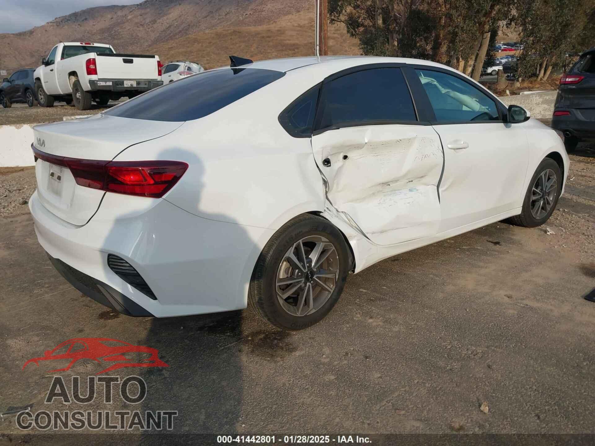 KIA FORTE 2023 - 3KPF24AD7PE653570