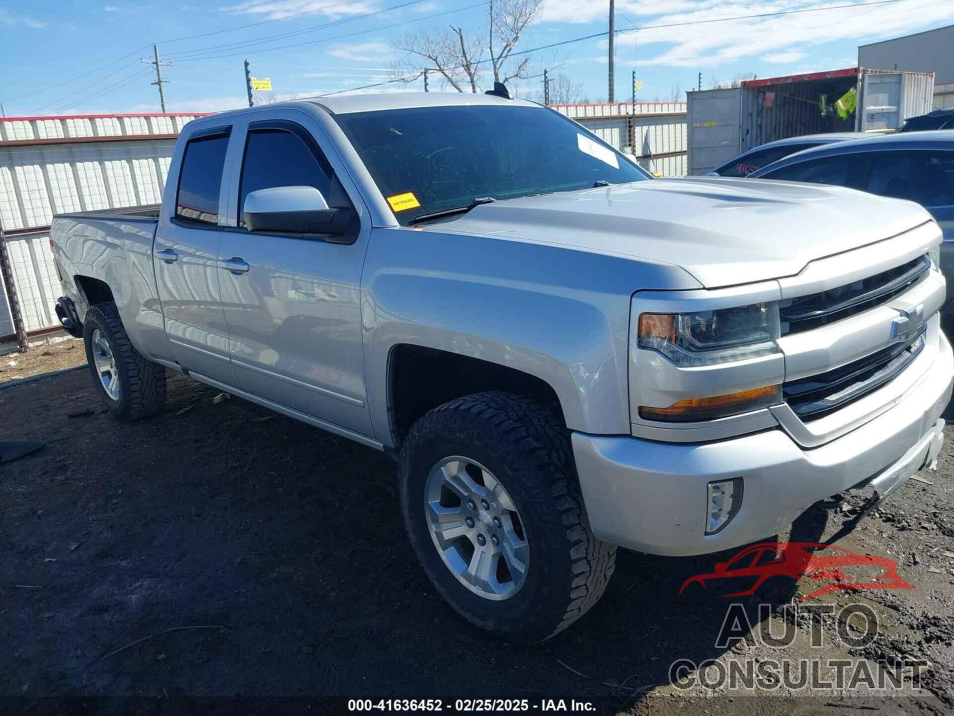 CHEVROLET SILVERADO 1500 2017 - 1GCVKREC2HZ202367