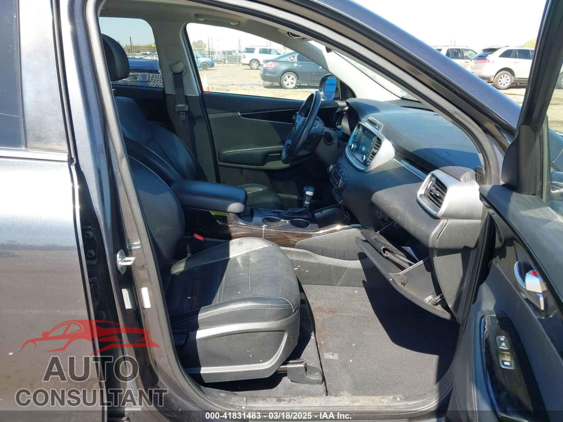 KIA SORENTO 2019 - 5XYPHDA58KG608564