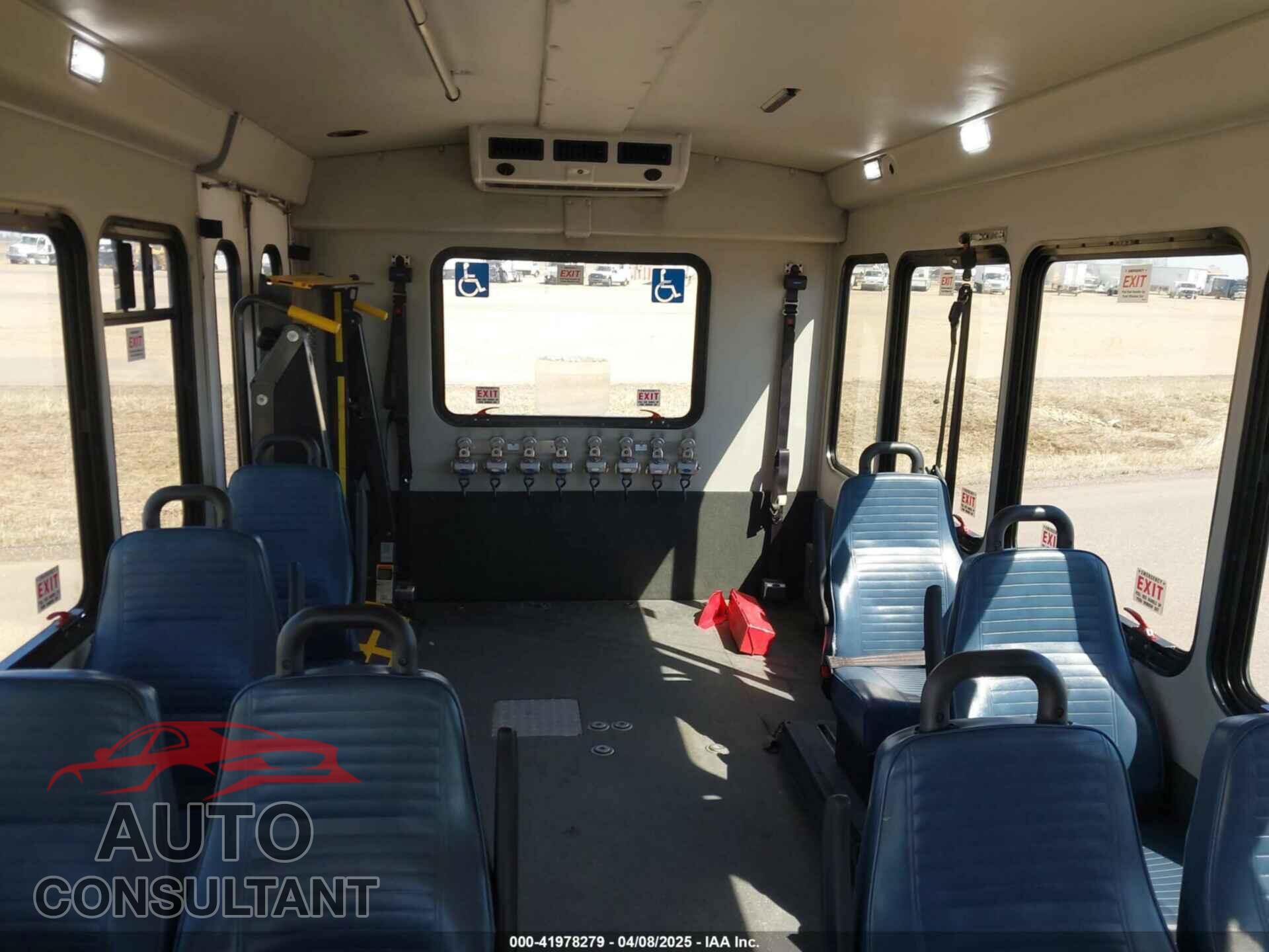 FORD E-450 CUTAWAY 2019 - 1FDFE4FS1KDC32030