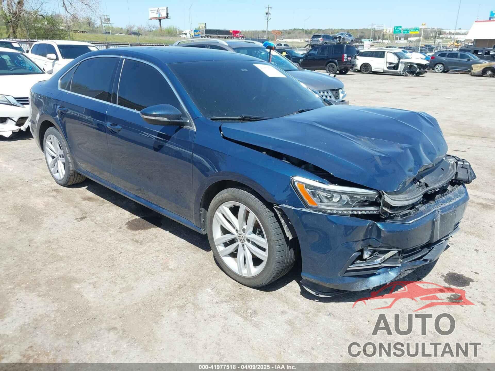 VOLKSWAGEN PASSAT 2018 - 1VWBA7A37JC033694