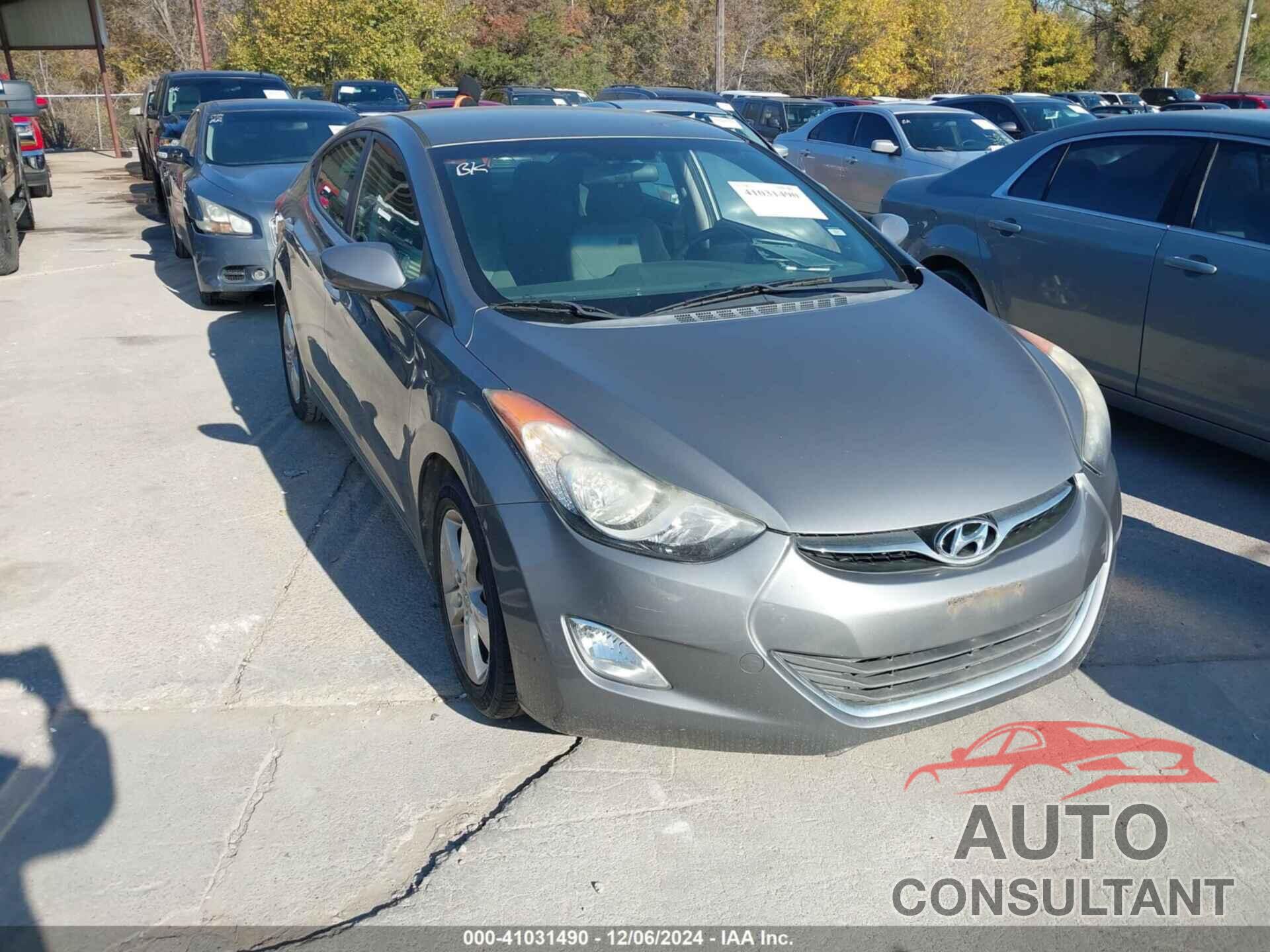HYUNDAI ELANTRA 2013 - 5NPDH4AE9DH409165