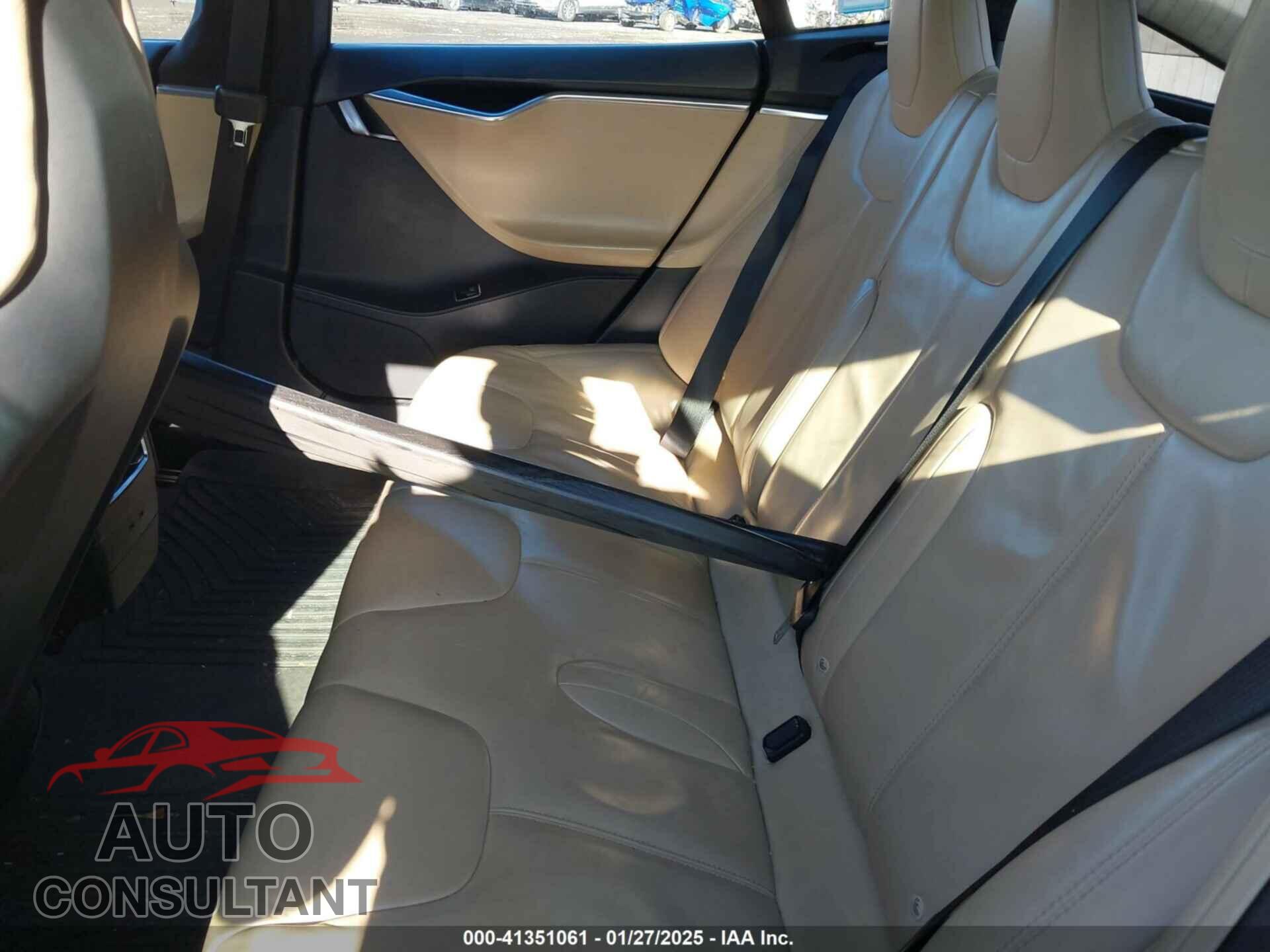 TESLA MODEL S 2016 - 5YJSA1E12GF160955