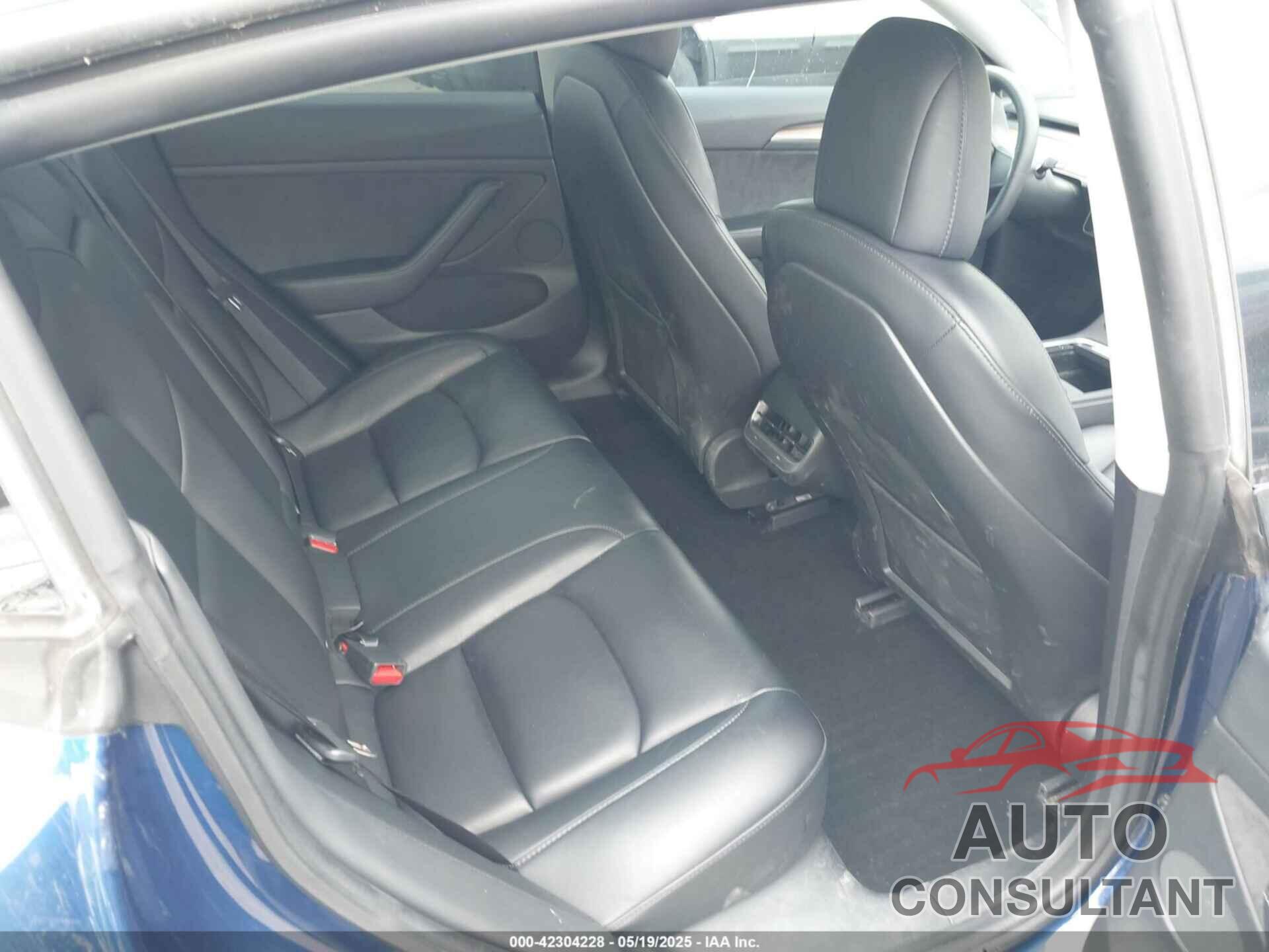 TESLA MODEL 3 2021 - 5YJ3E1EBXMF054945