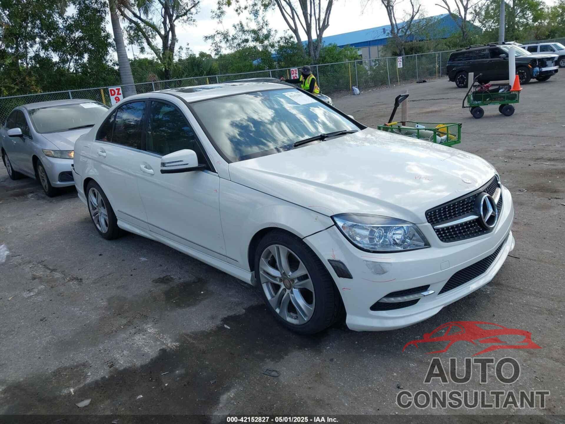 MERCEDES-BENZ C 300 2011 - WDDGF5EB0BA483531