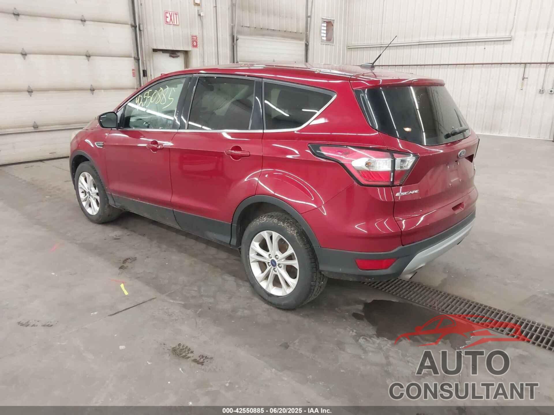 FORD ESCAPE 2017 - 1FMCU9GD0HUD17968