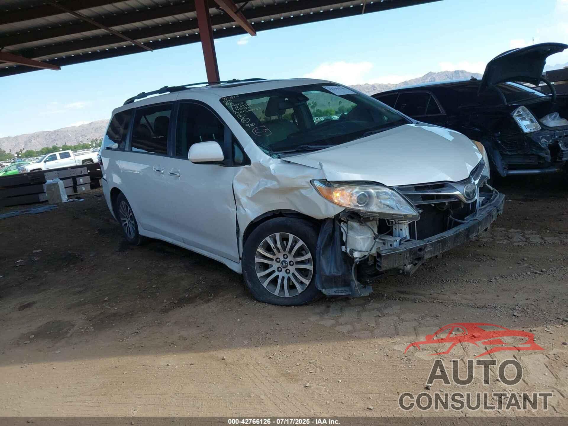 TOYOTA SIENNA 2018 - 5TDYZ3DCXJS922157