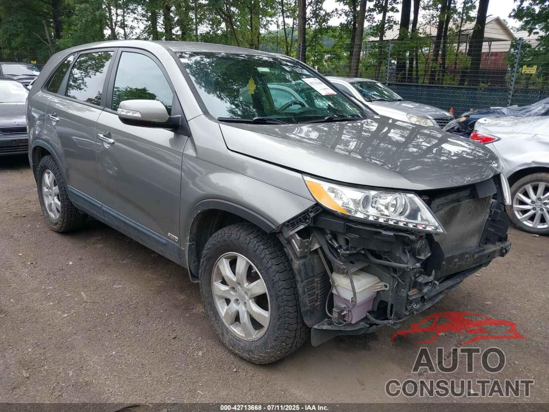 KIA SORENTO 2011 - 5XYKTCA12BG074512