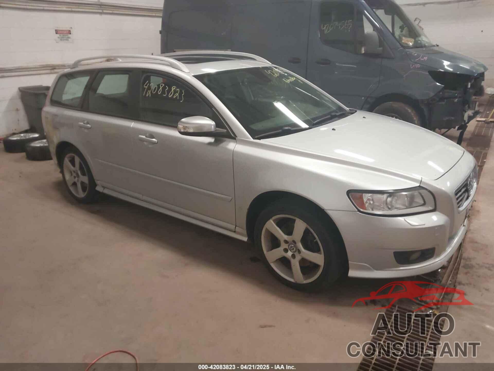 VOLVO V50 2011 - YV1672MW8B2597061