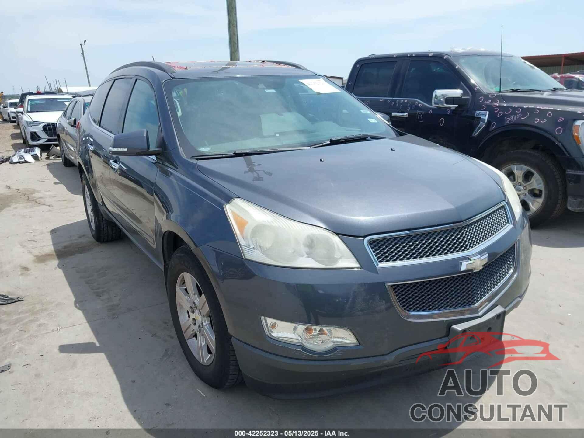 CHEVROLET TRAVERSE 2011 - 1GNKRJED3BJ352266
