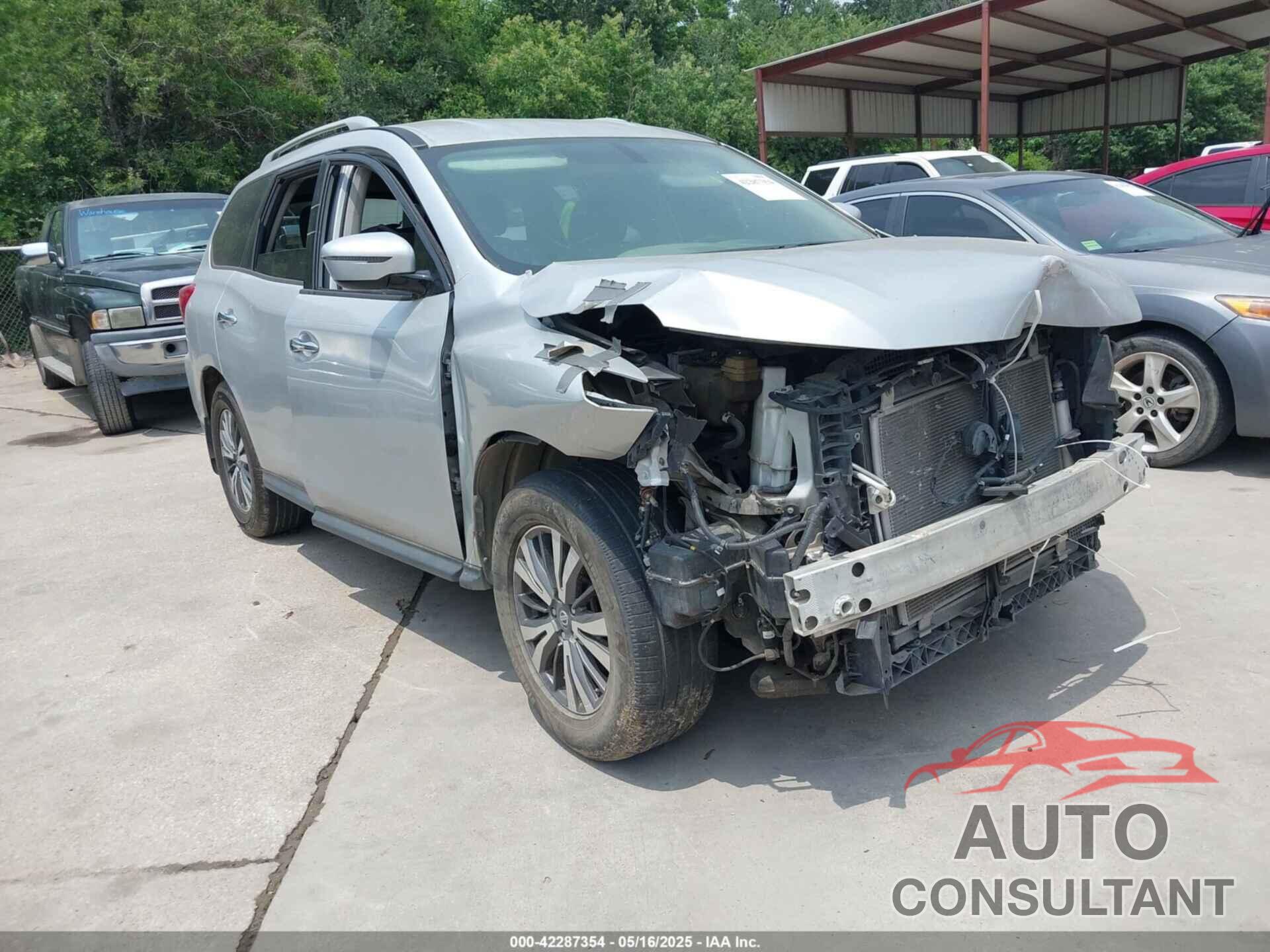 NISSAN PATHFINDER 2017 - 5N1DR2MN6HC631270