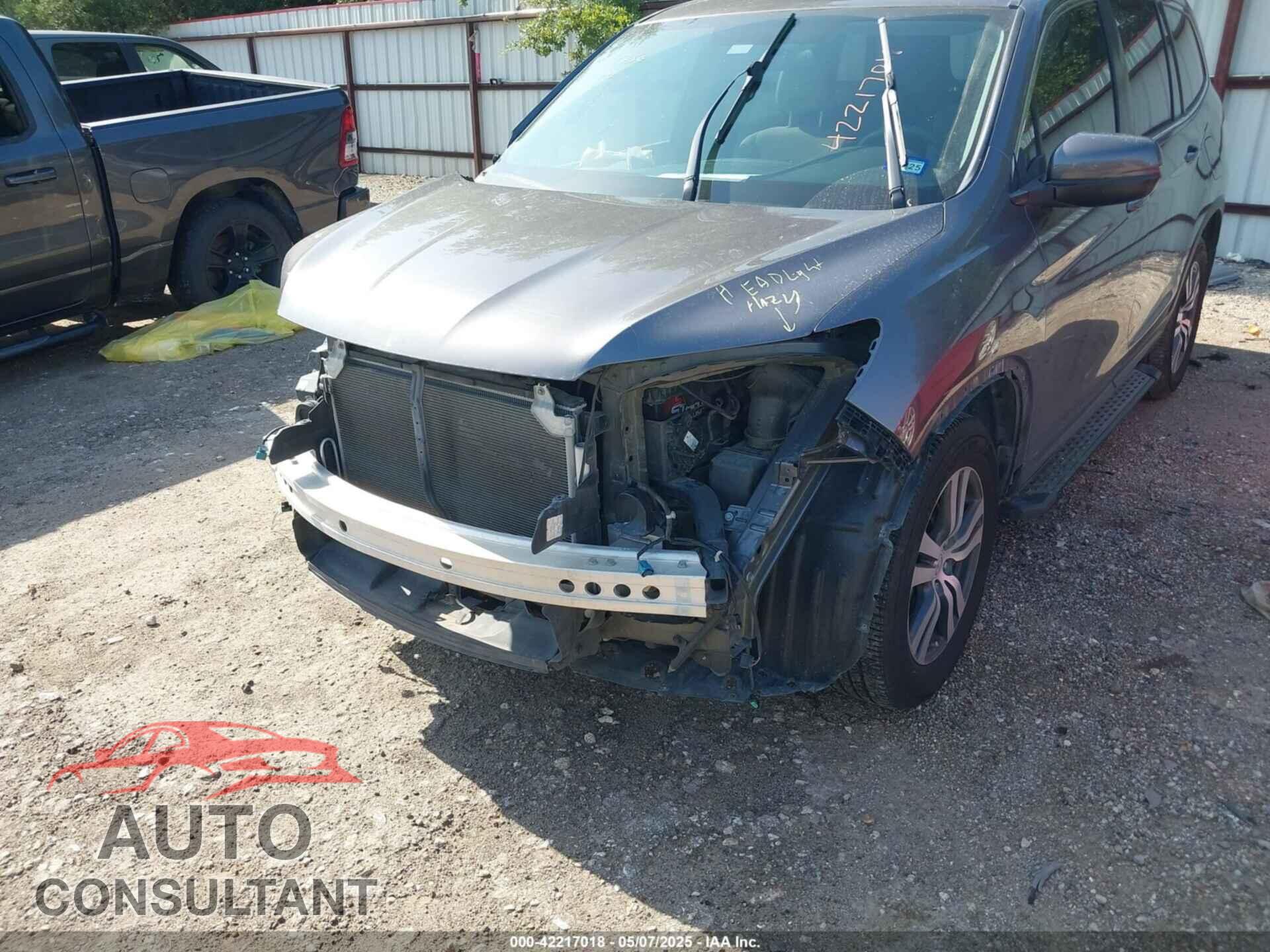 HONDA PILOT 2017 - 5FNYF5H33HB040681