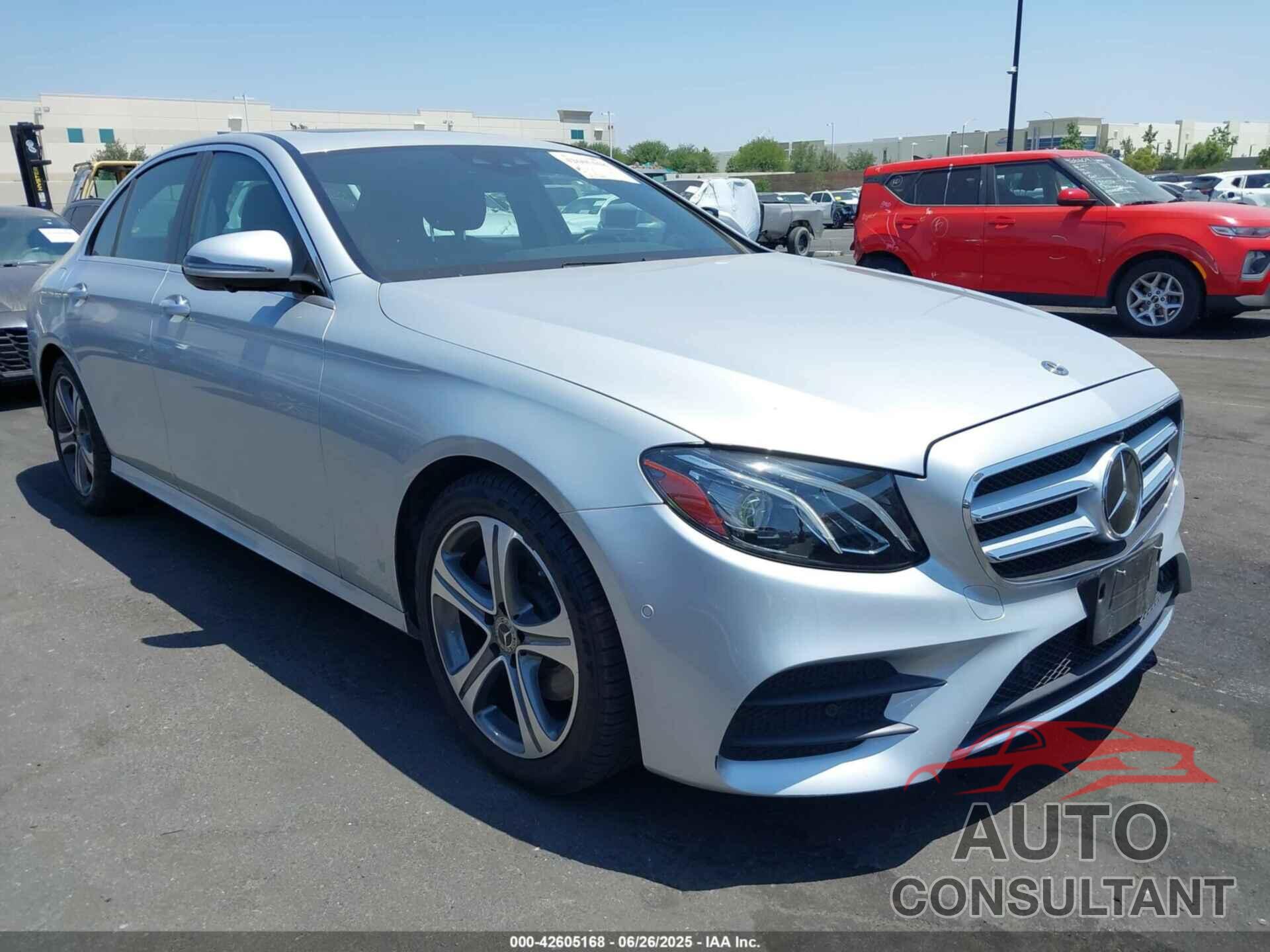 MERCEDES-BENZ E 300 2019 - WDDZF4JB3KA653051