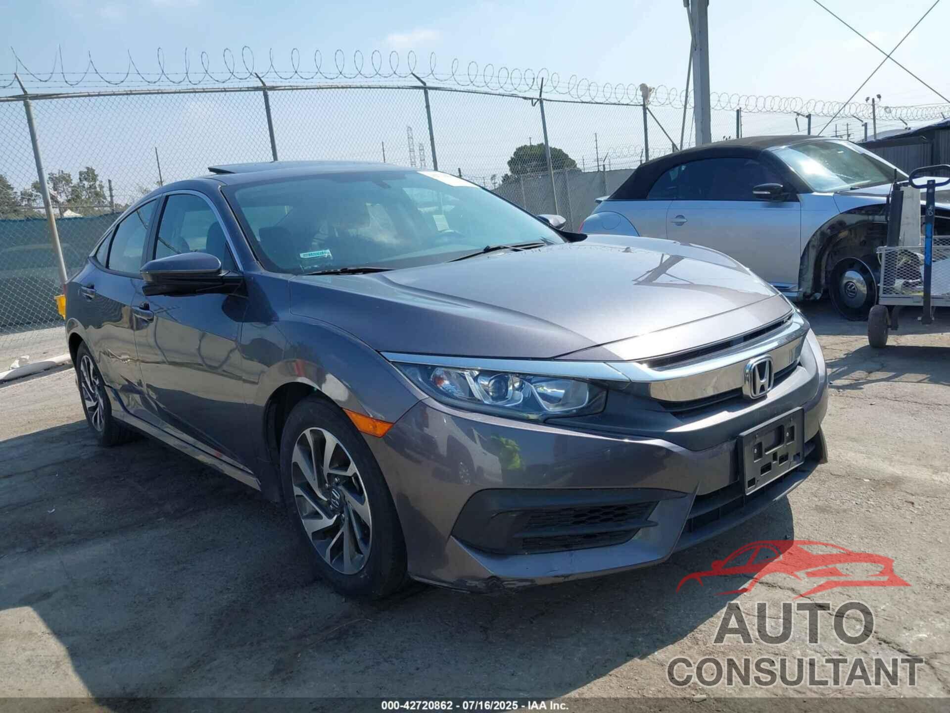HONDA CIVIC 2018 - 2HGFC2F73JH525988