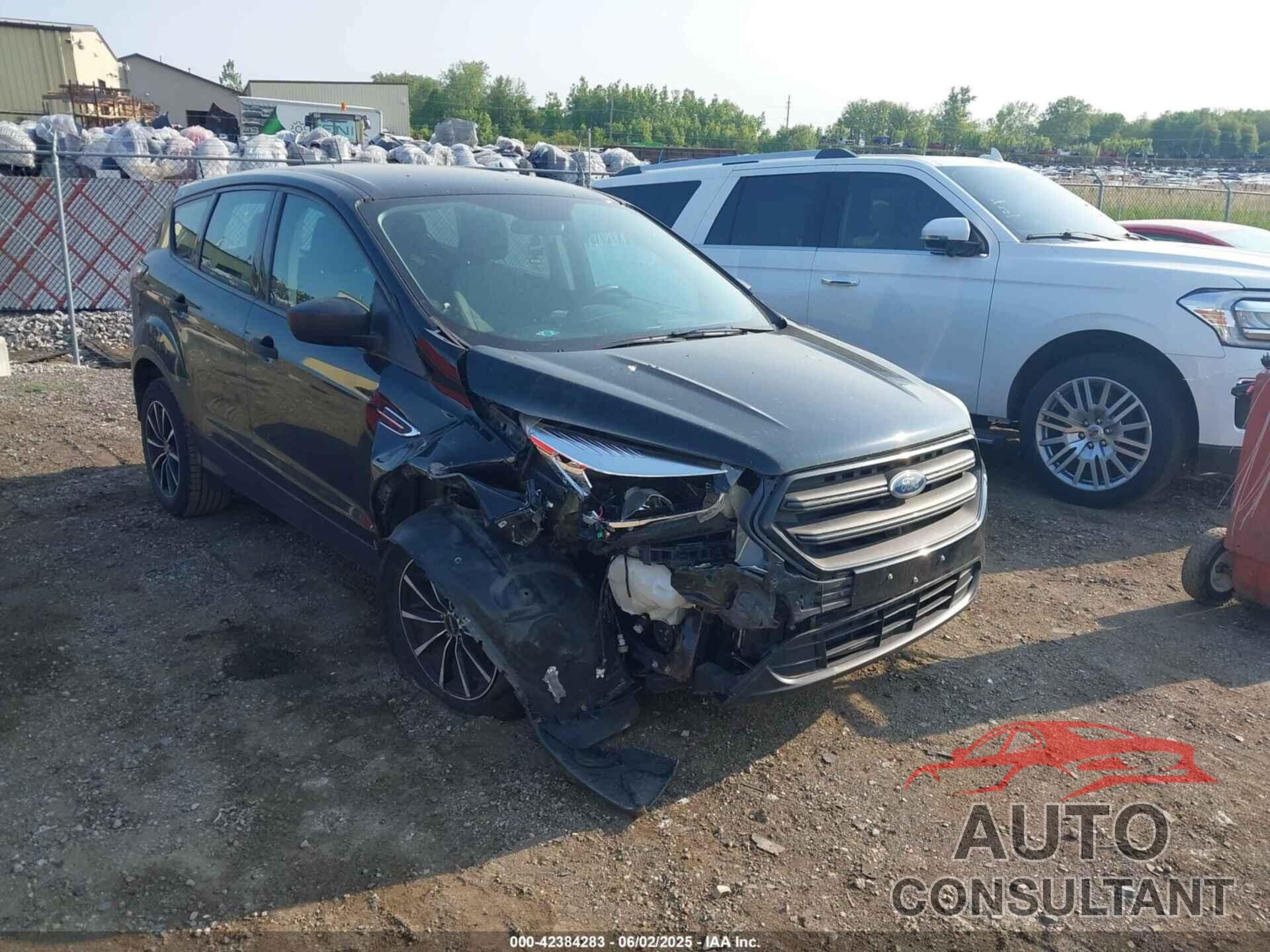 FORD ESCAPE 2017 - 1FMCU0F75HUD60239