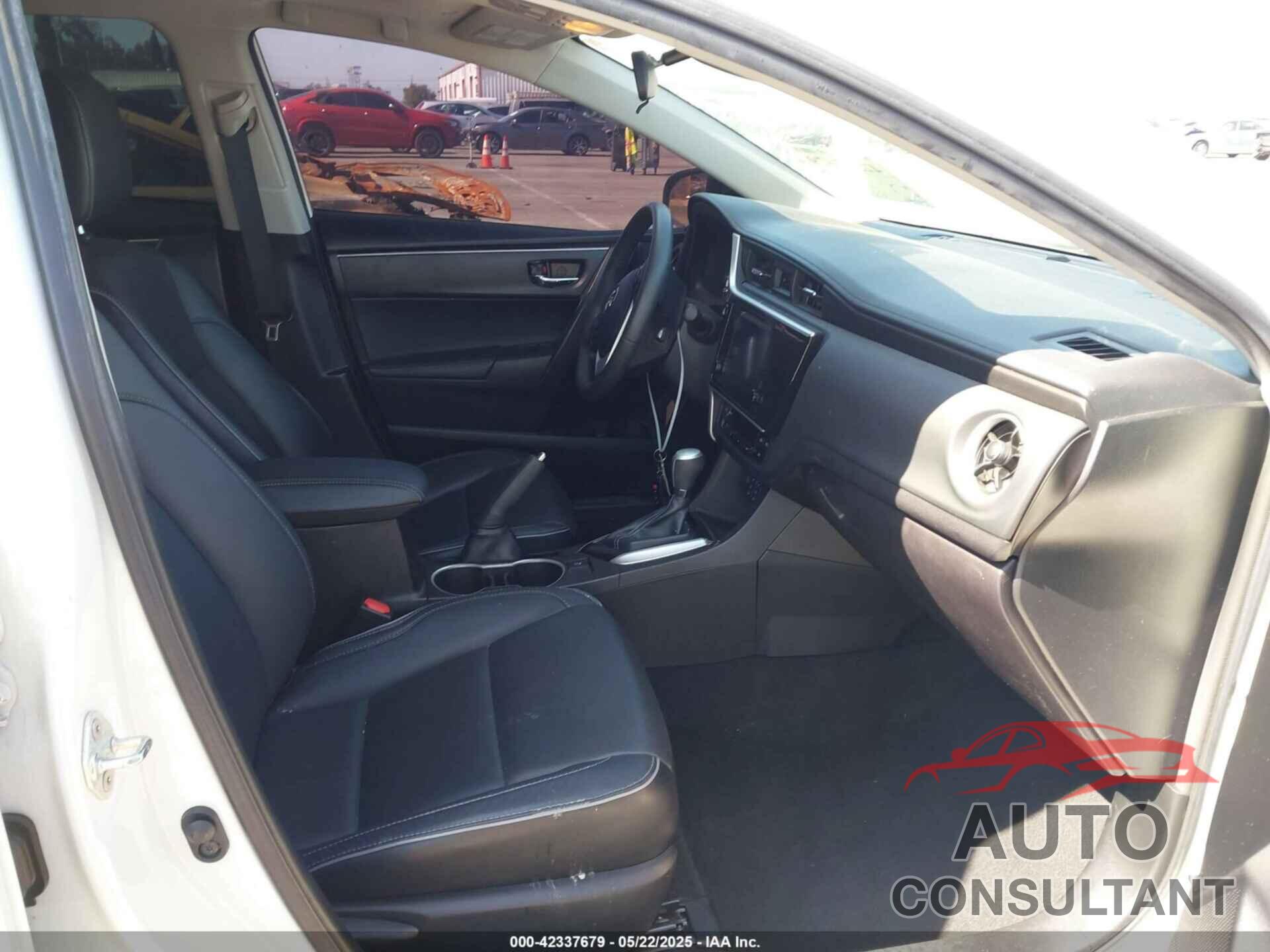 TOYOTA COROLLA 2018 - 5YFBURHE1JP813372