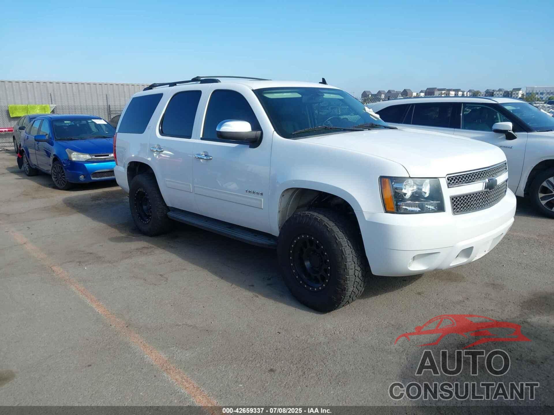 CHEVROLET TAHOE 2011 - 1GNSCBE0XBR374156