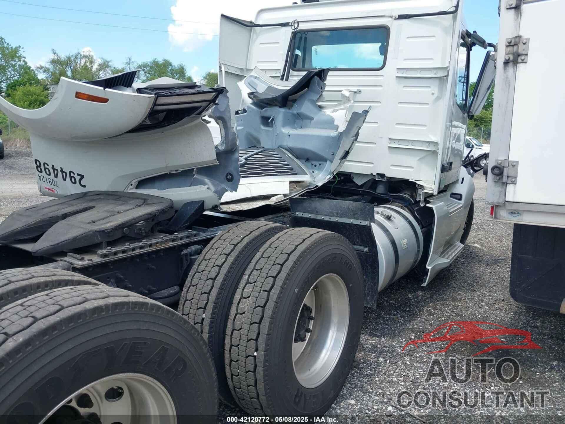 VOLVO VNL 2024 - 4V4NC9EH8RN342865