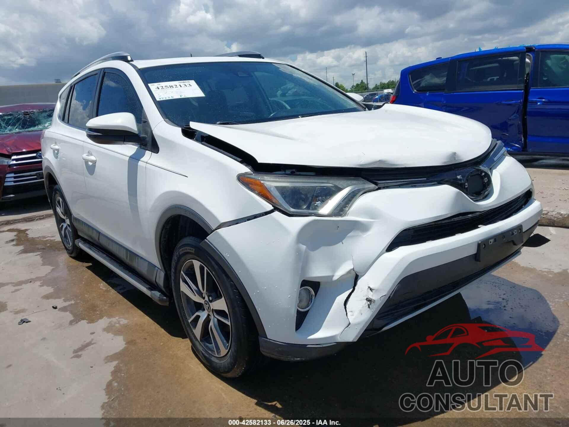 TOYOTA RAV4 2017 - JTMWFREV9HJ703359
