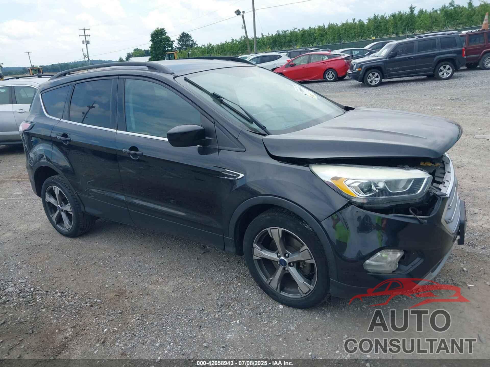 FORD ESCAPE 2017 - 1FMCU9GD3HUC70578