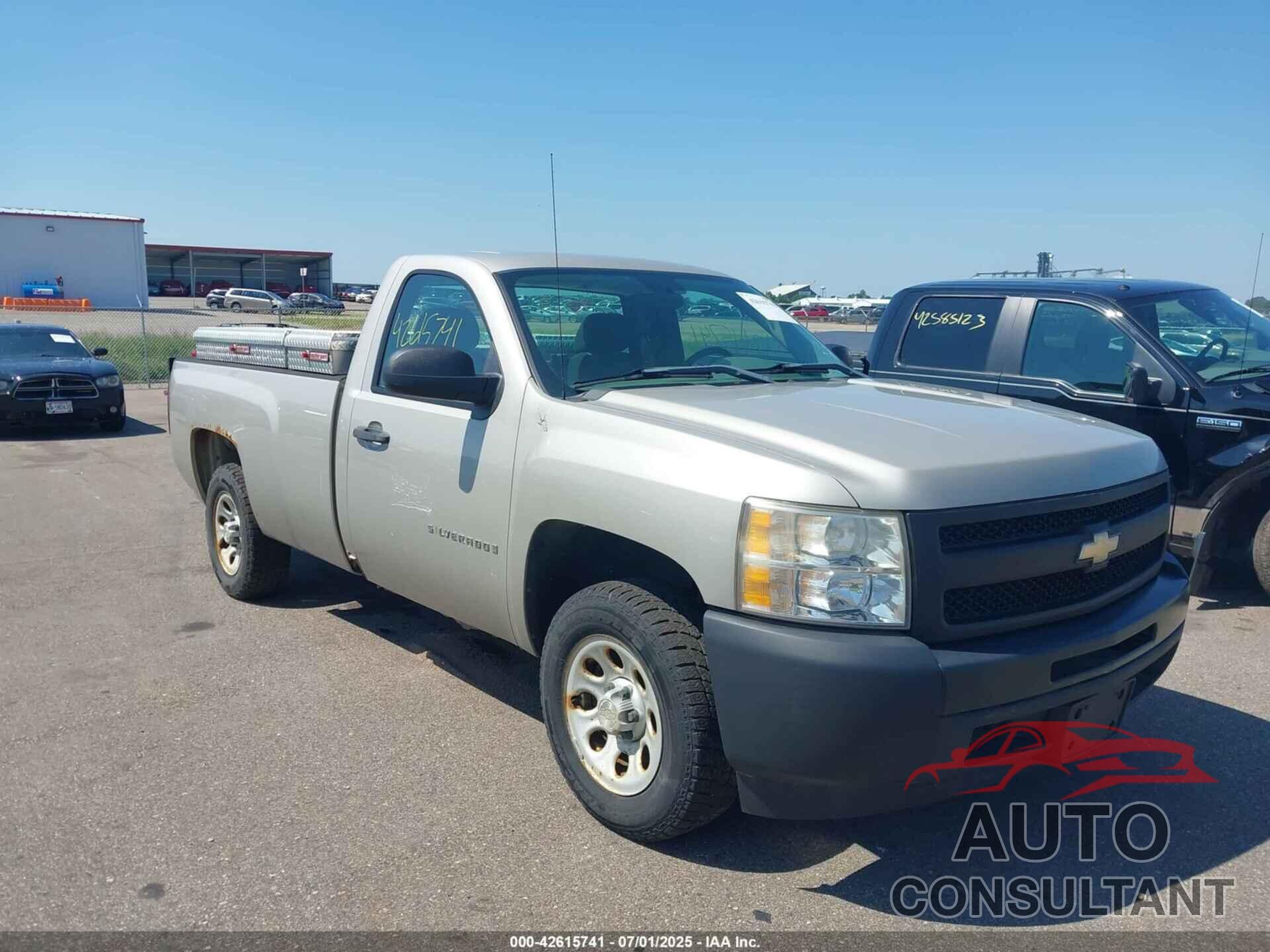 CHEVROLET SILVERADO 1500 2009 - 1GCEC14XX9Z152211