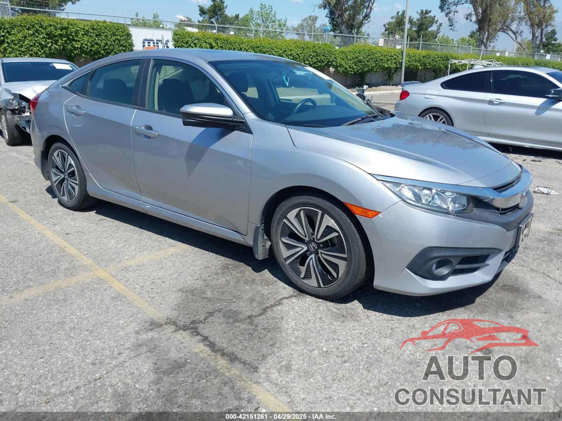 HONDA CIVIC 2018 - JHMFC1F39JX003334