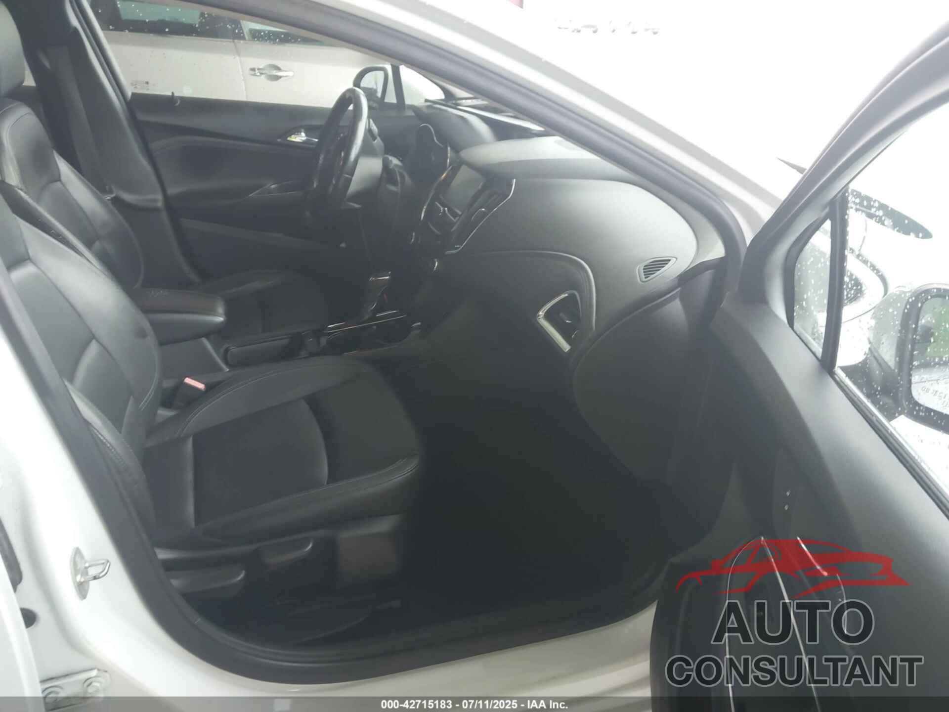 CHEVROLET CRUZE 2018 - 1G1BF5SM7J7192717