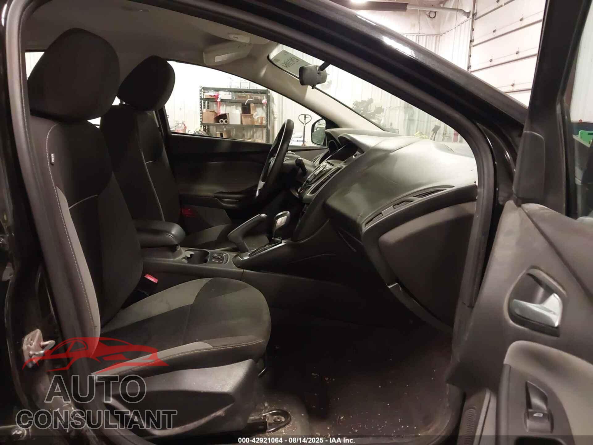 FORD FOCUS 2014 - 1FADP3F26EL185075