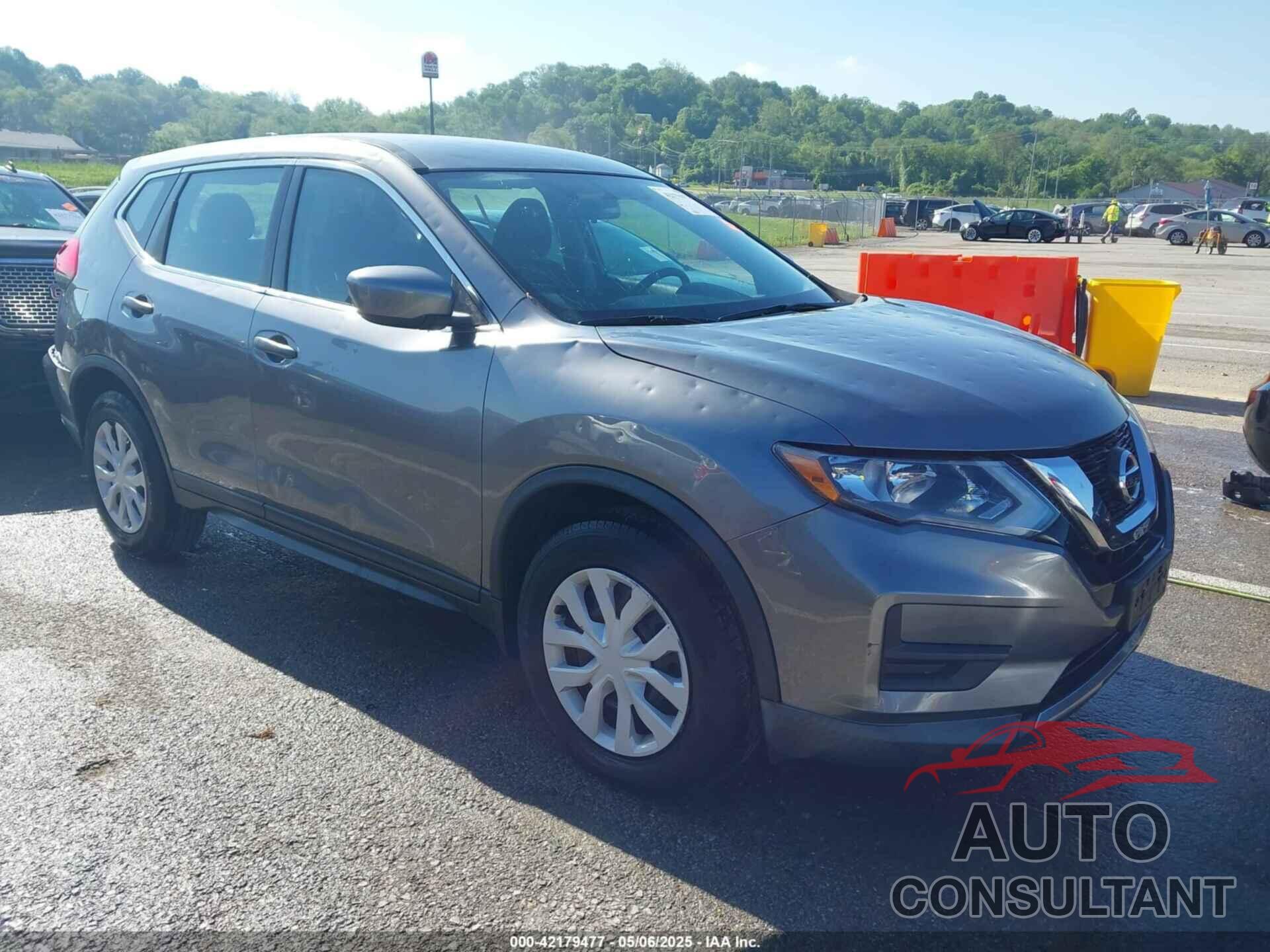 NISSAN ROGUE 2017 - KNMAT2MV7HP570478