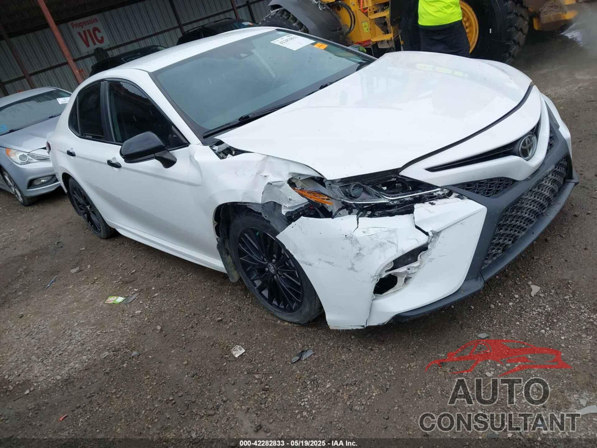 TOYOTA CAMRY 2020 - 4T1G11AK2LU354922
