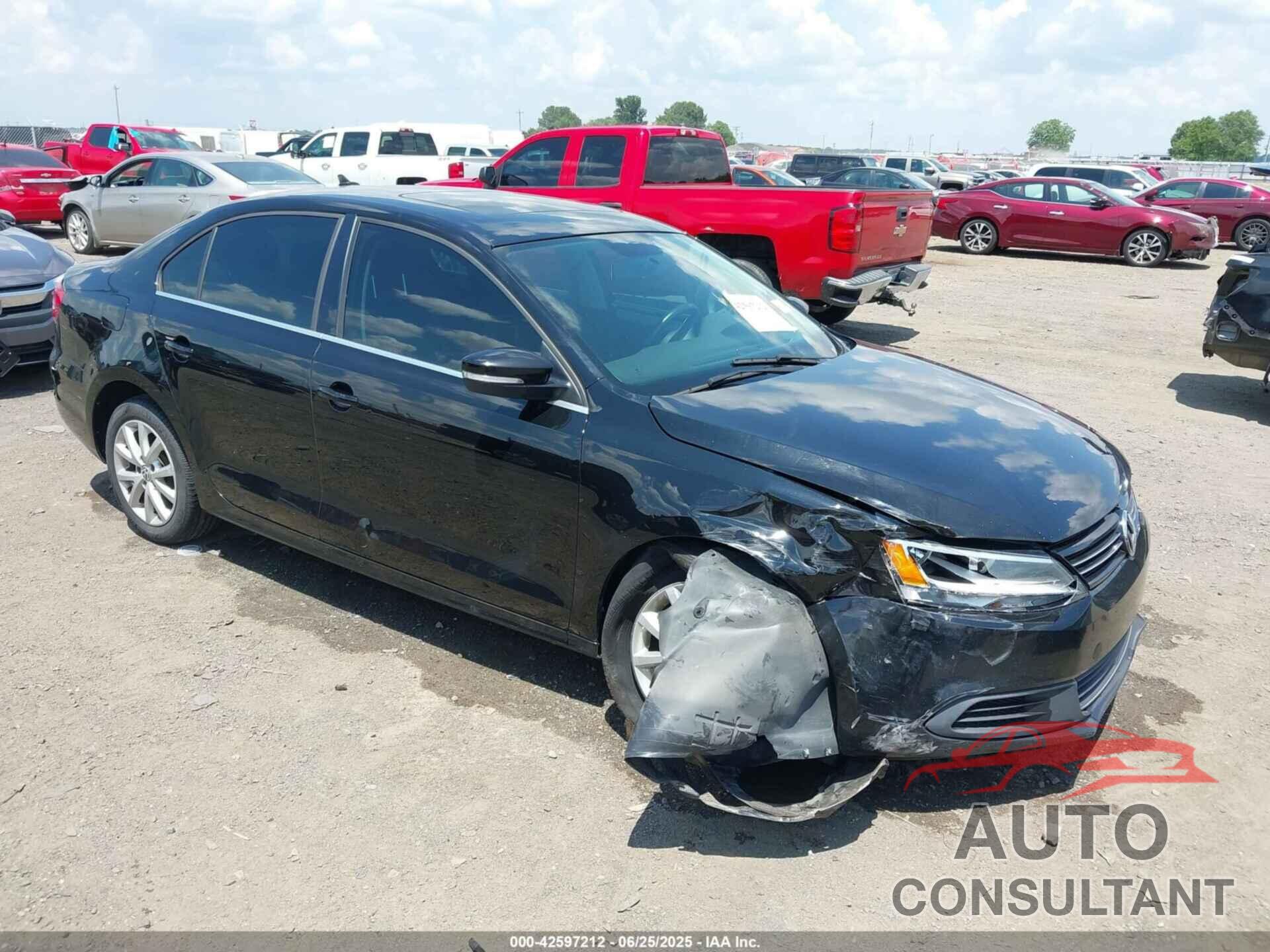 VOLKSWAGEN JETTA 2013 - 3VWDX7AJ2DM351005