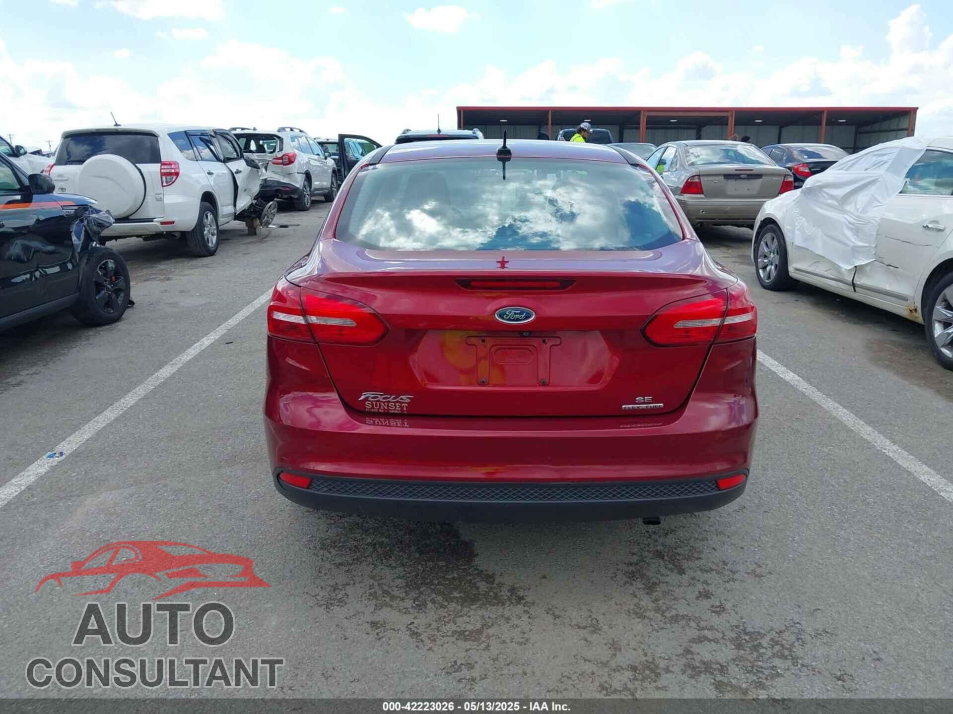 FORD FOCUS 2015 - 1FADP3F28FL356183