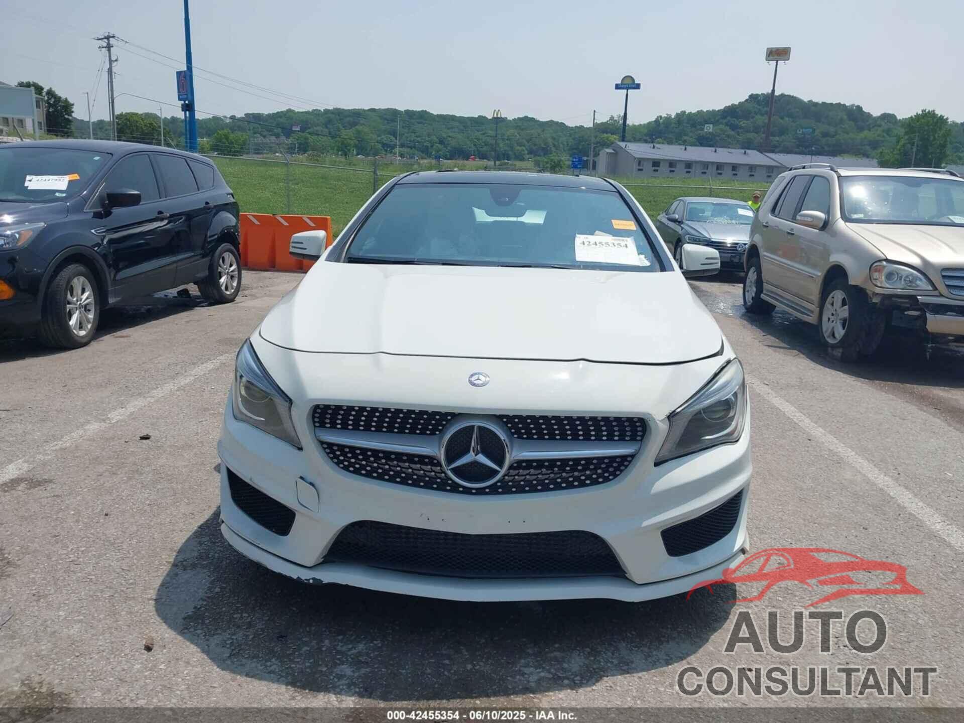 MERCEDES-BENZ CLA 250 2015 - WDDSJ4EB2FN168201