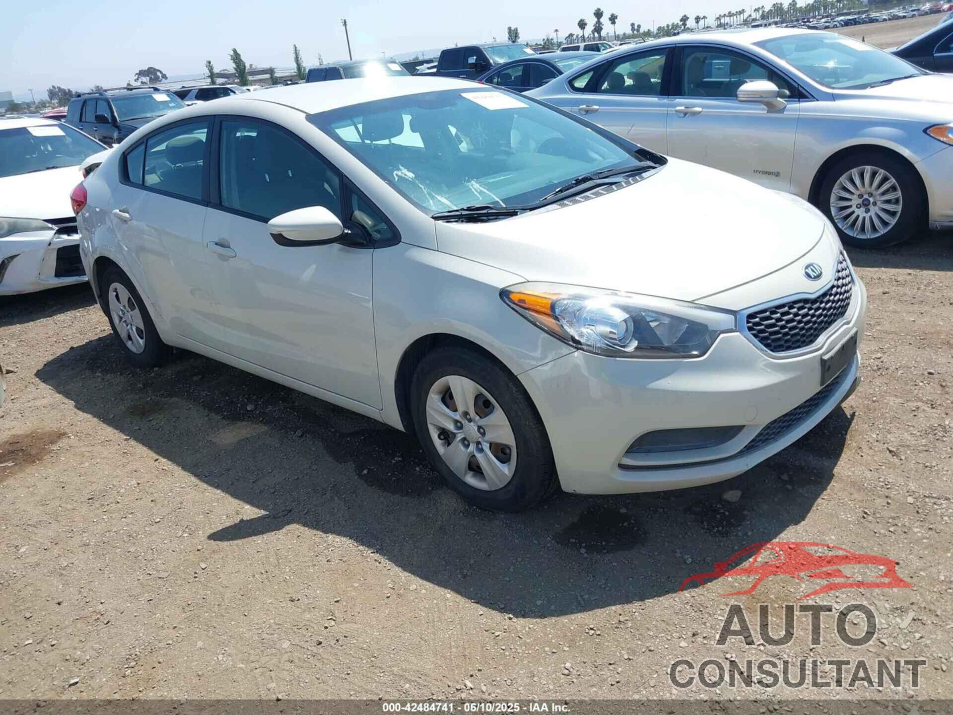 KIA FORTE 2015 - KNAFK4A67F5360888