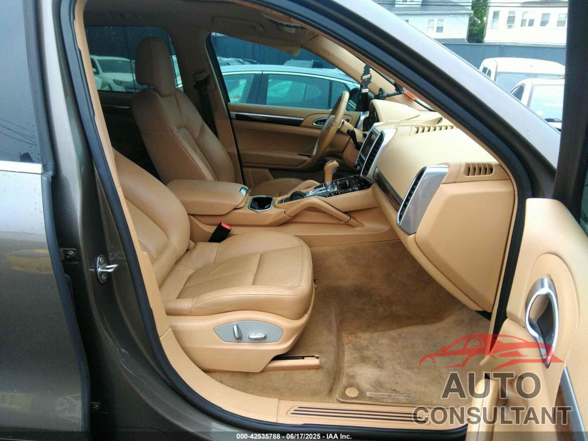 PORSCHE CAYENNE 2012 - WP1AA2A23CLA06583