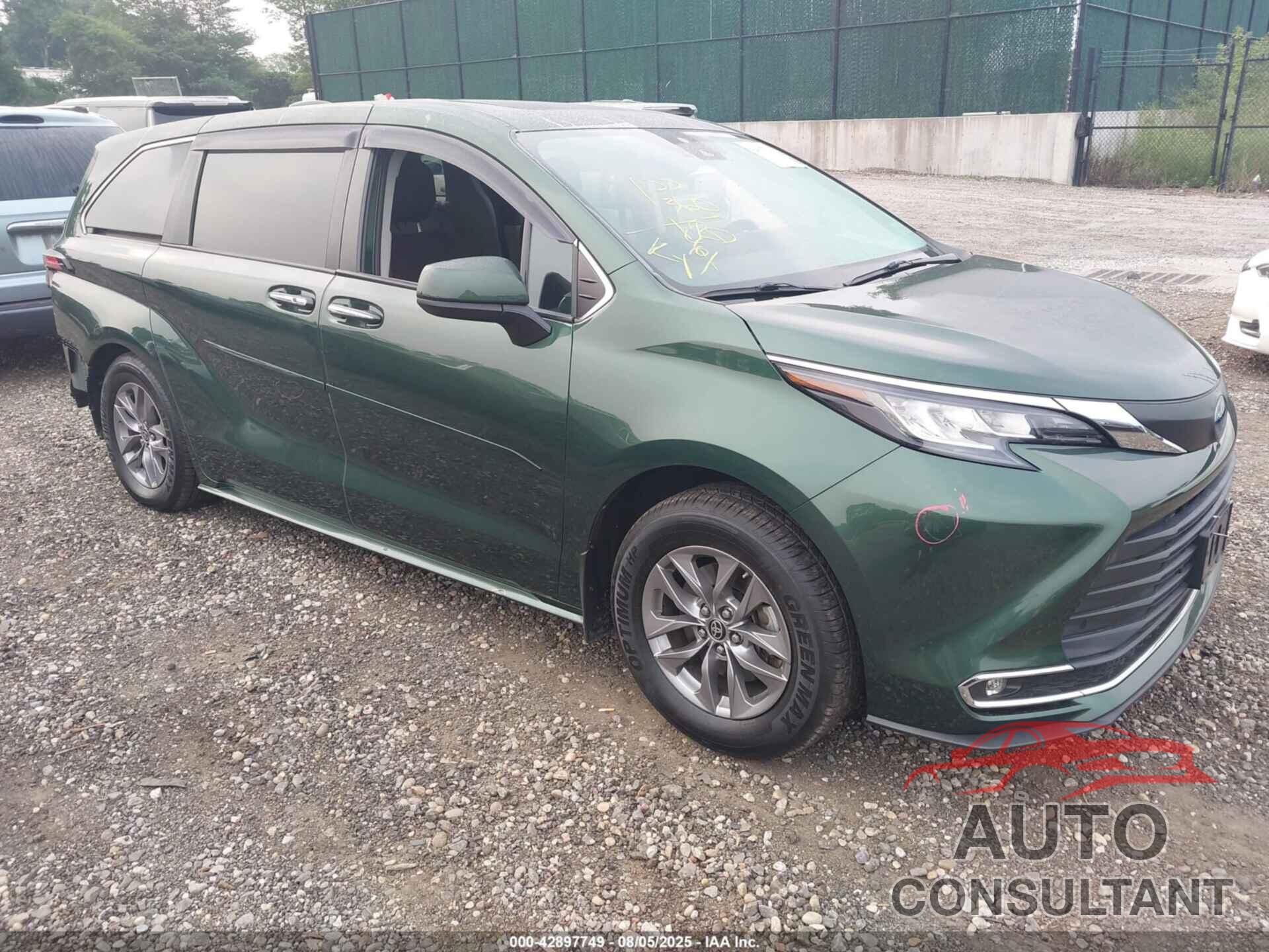 TOYOTA SIENNA 2021 - 5TDYSKFC5MS019575
