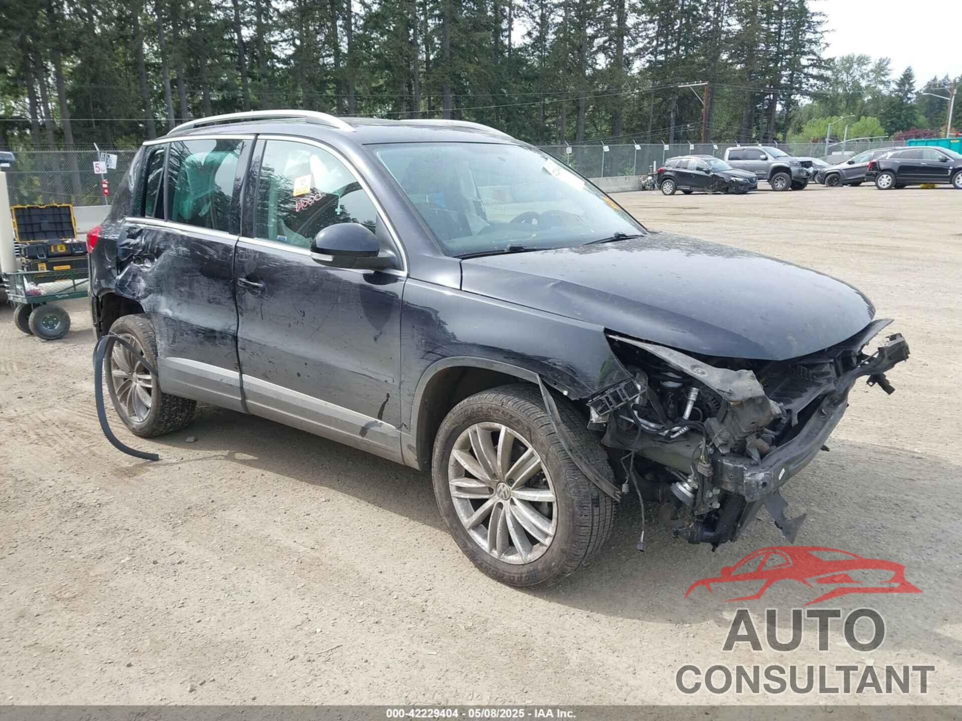 VOLKSWAGEN TIGUAN 2014 - WVGBV3AX0EW565615