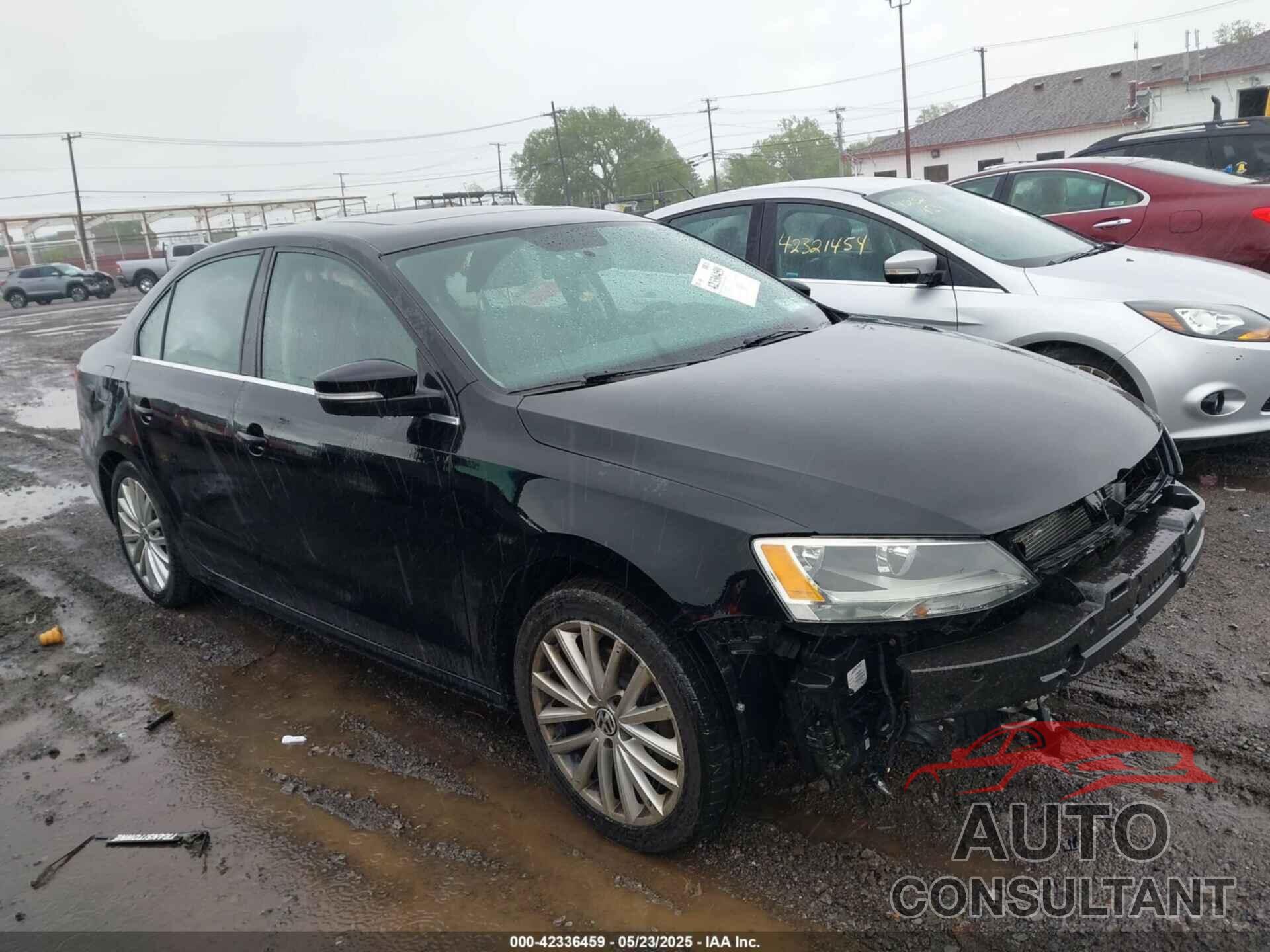 VOLKSWAGEN JETTA 2011 - 3VWLX7AJ8BM348523