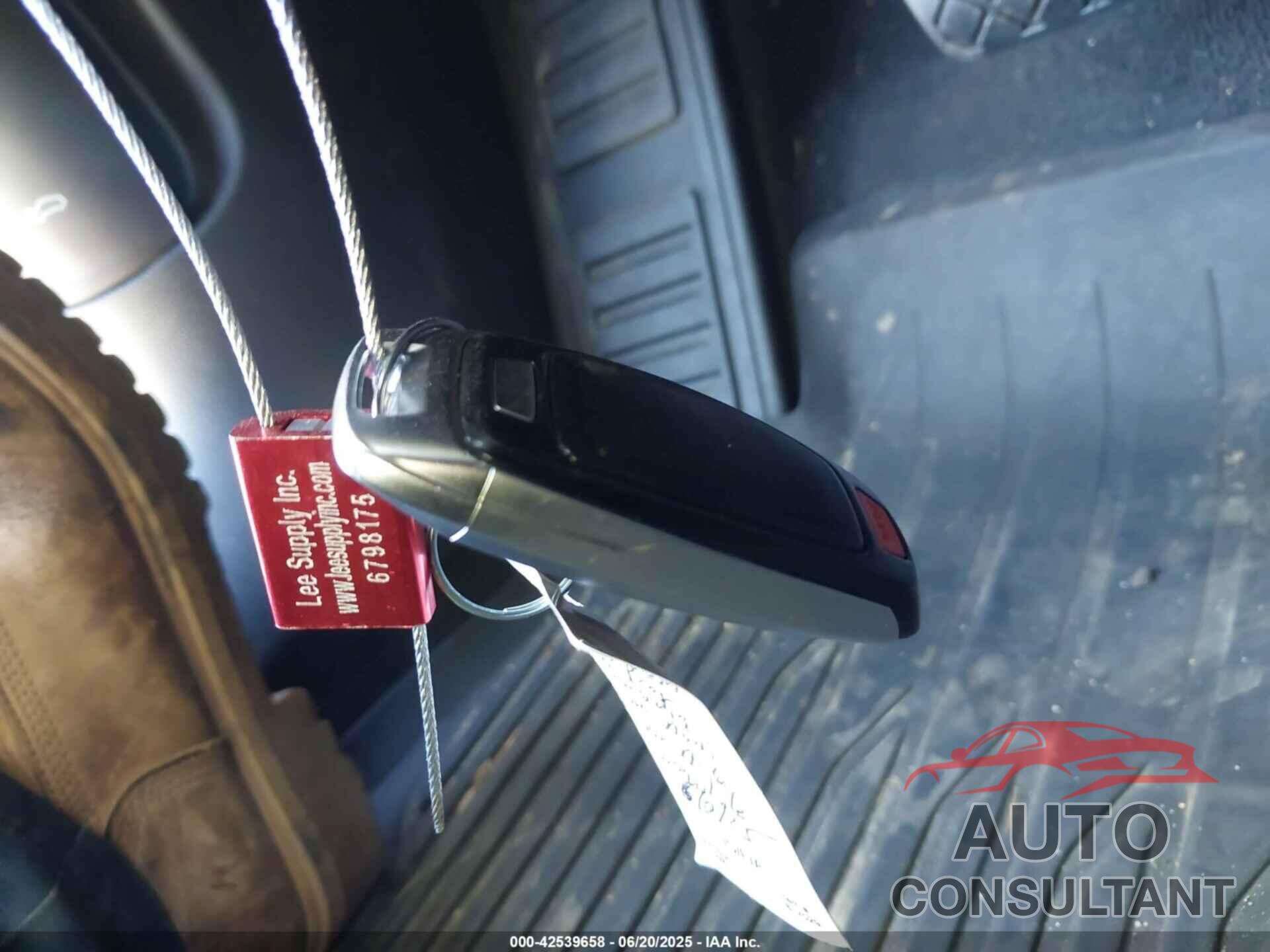 AUDI A6 2019 - WAUD8AF25KN129671