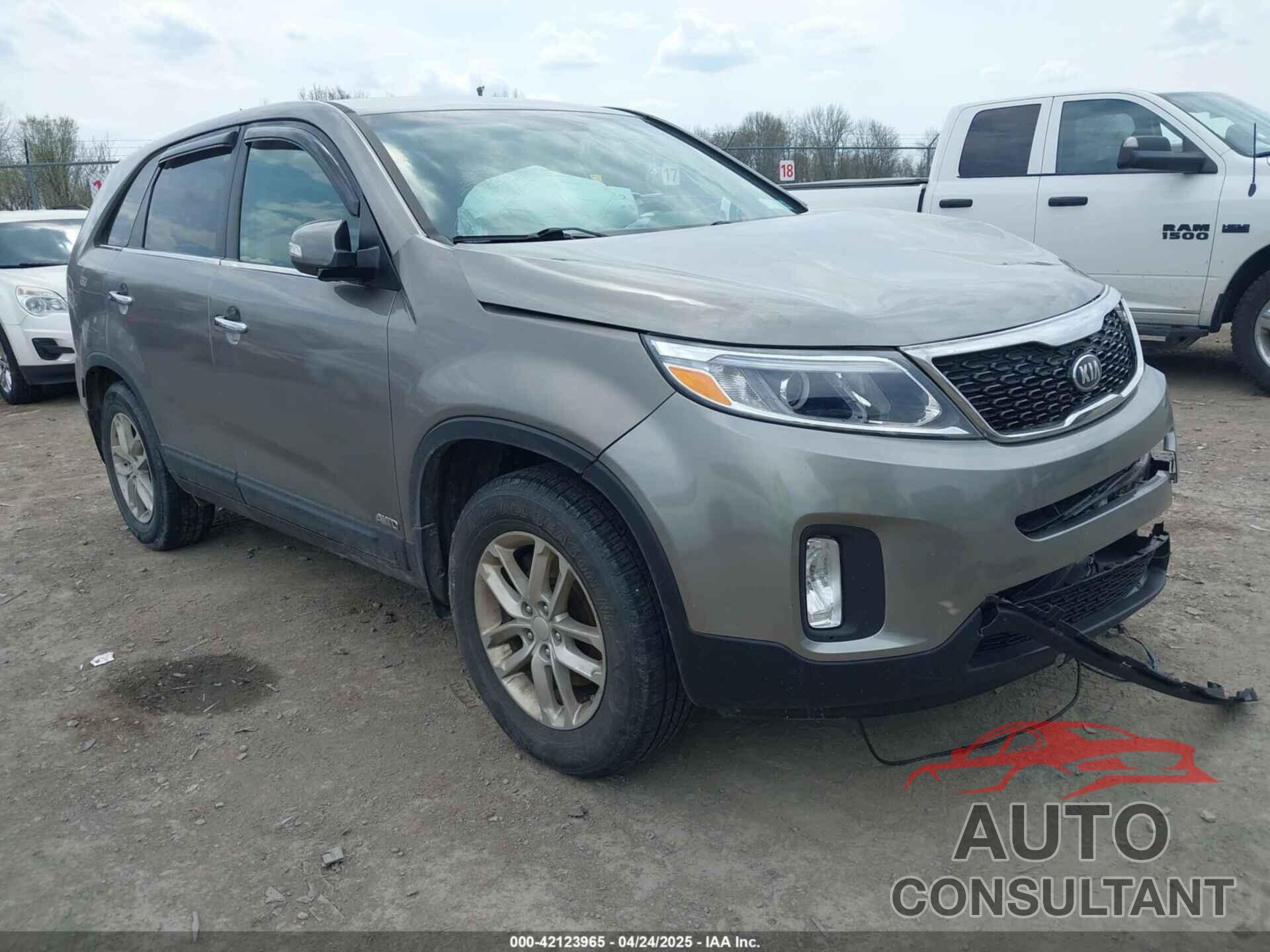 KIA SORENTO 2015 - 5XYKTCA66FG570155