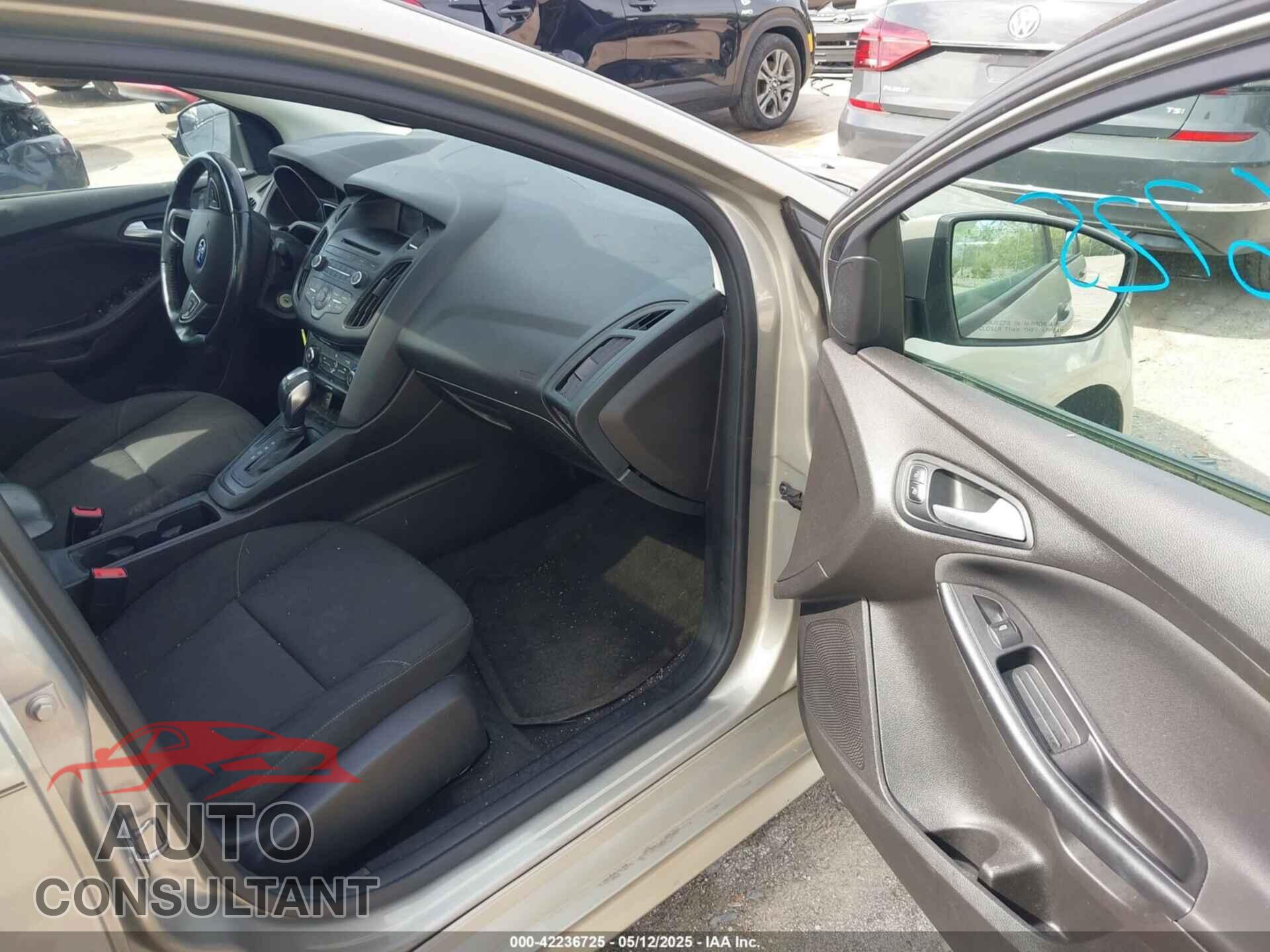 FORD FOCUS 2016 - 1FADP3F20GL212015