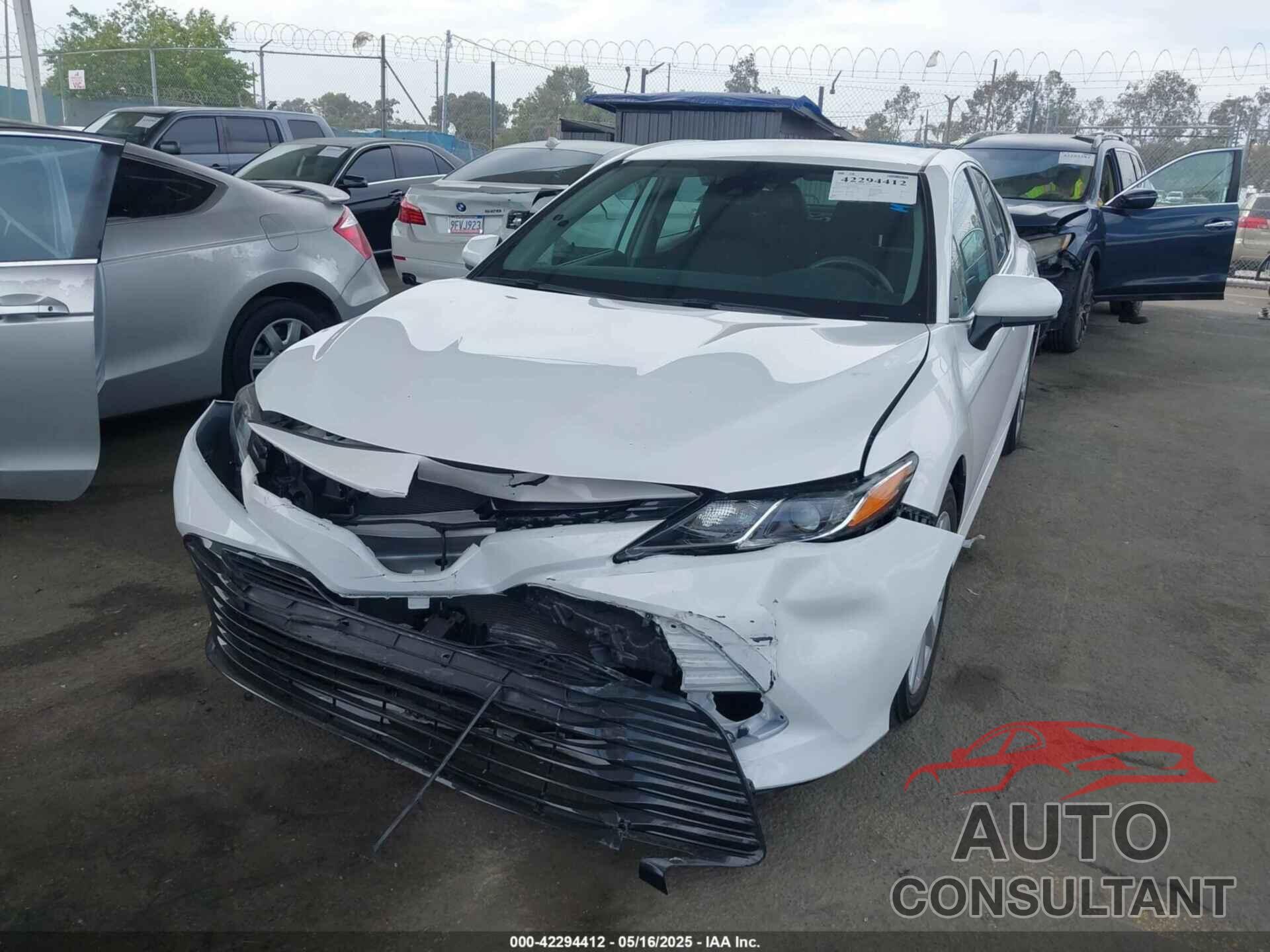 TOYOTA CAMRY 2020 - 4T1C11AK7LU319906