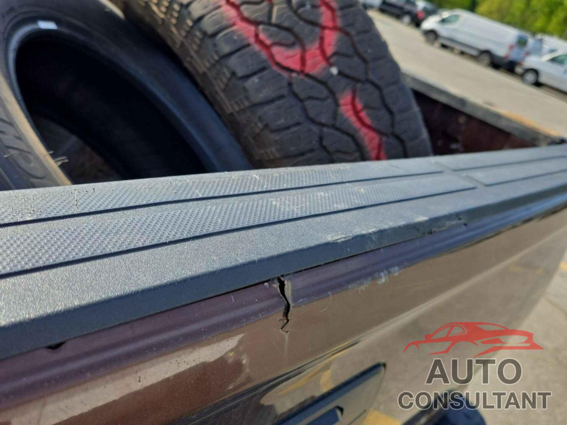 TOYOTA TUNDRA 2017 - 5TFDM5F13HX073238