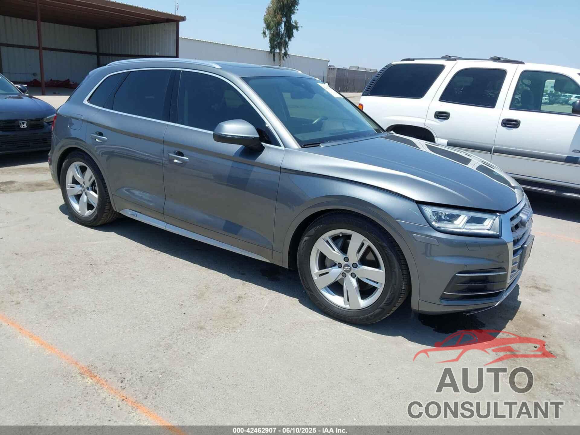 AUDI Q5 2018 - WA1BNAFY7J2042212