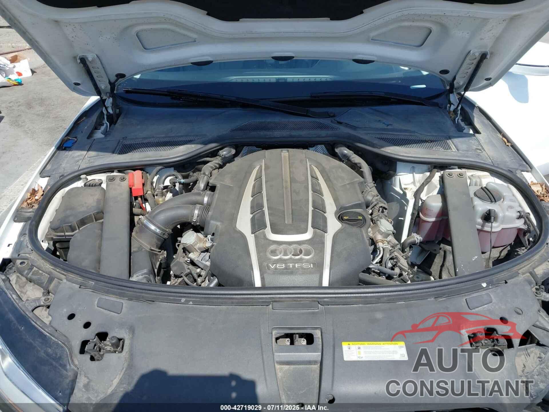 AUDI A8 L 2015 - WAU32AFD0FN007028