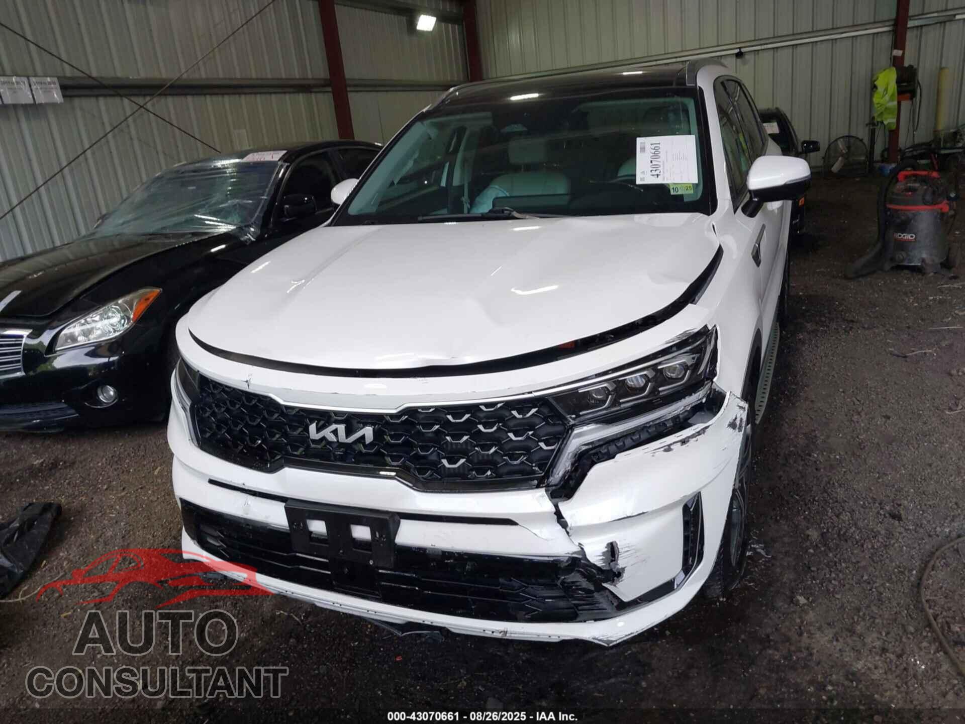 KIA SORENTO HYBRID 2023 - KNDRKDLG1P5145322